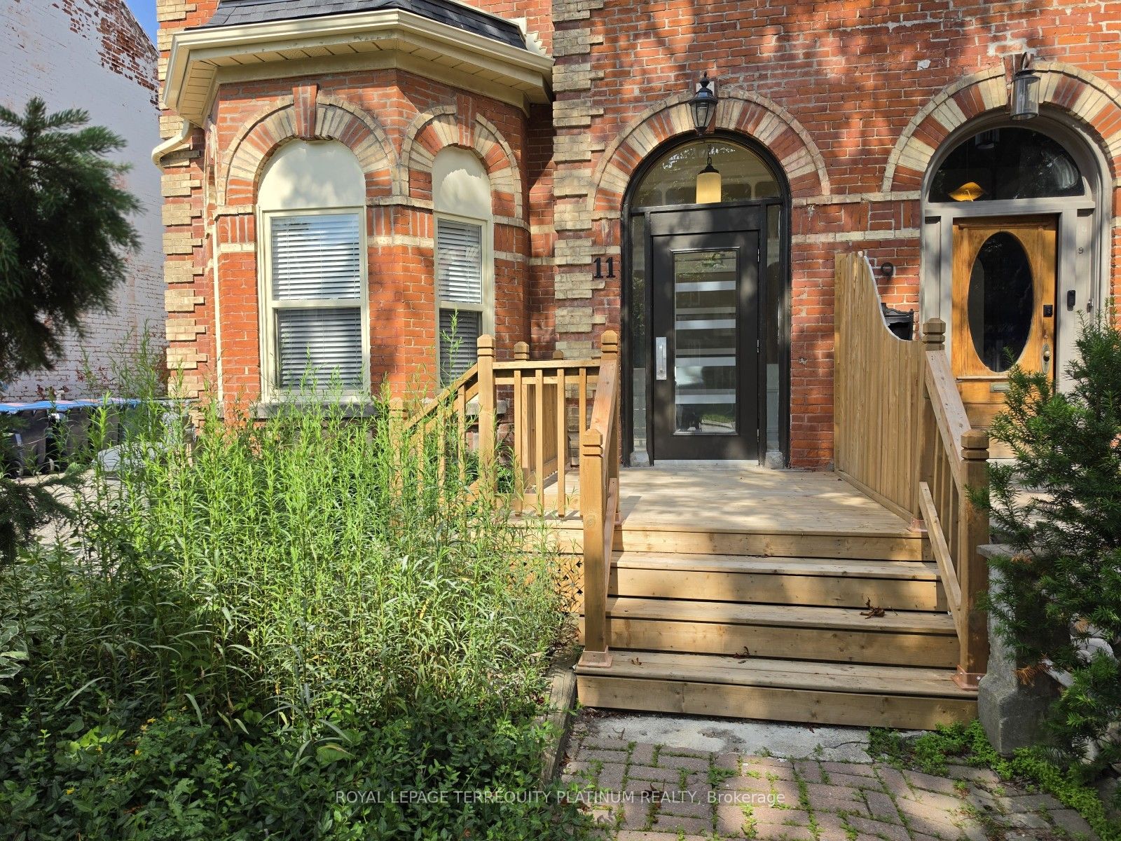 11 Beaconsfield Avenue Unit 2, Toronto, ON M6J 3J1 photo 4