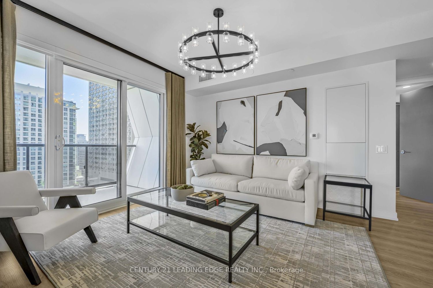 771 Yonge Street 2606, Toronto, ON M4W 0B8 photo 4