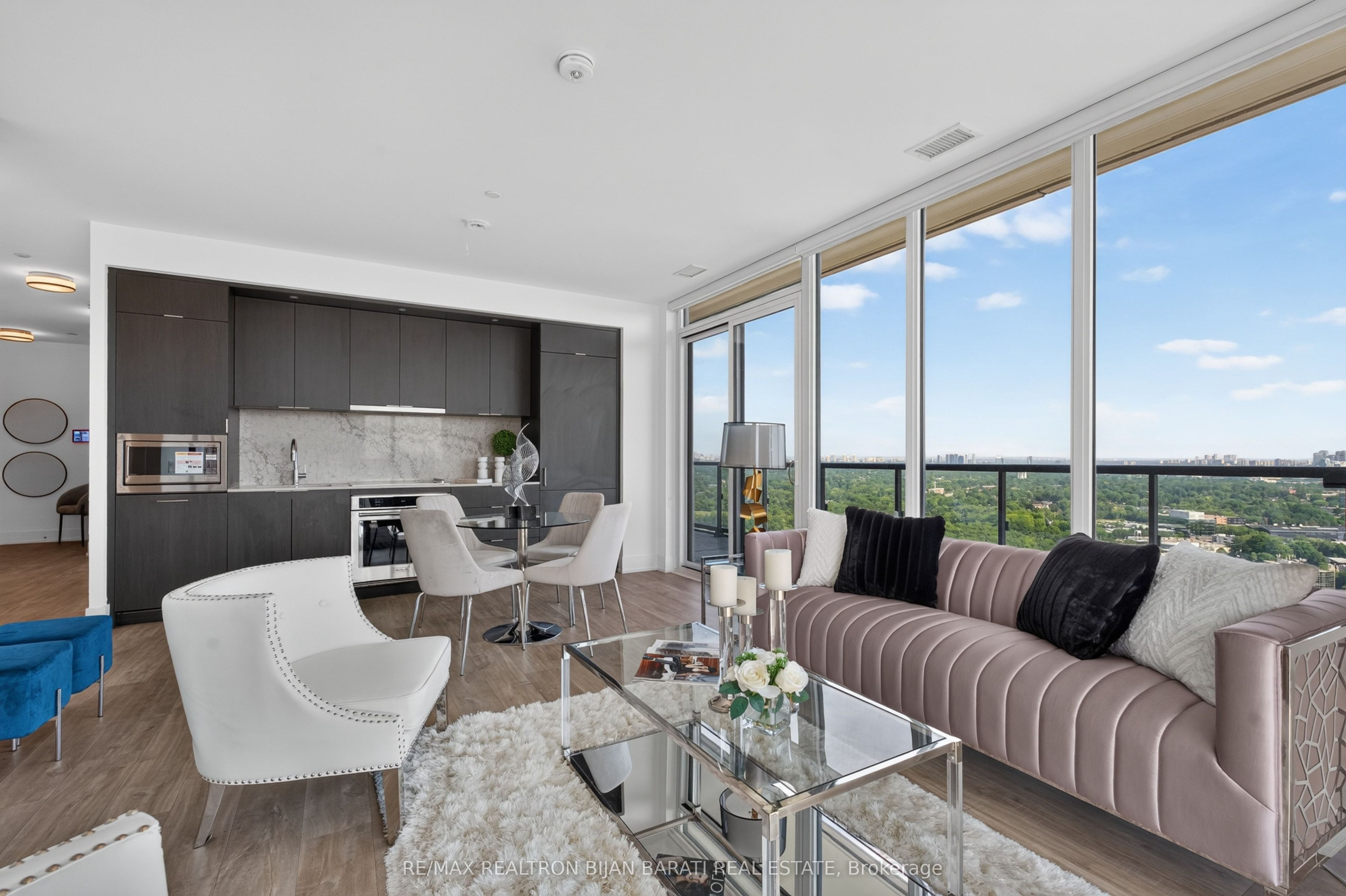 10 INN ON THE PARK Drive 3104, Toronto, ON M3C 0P9 photo 5