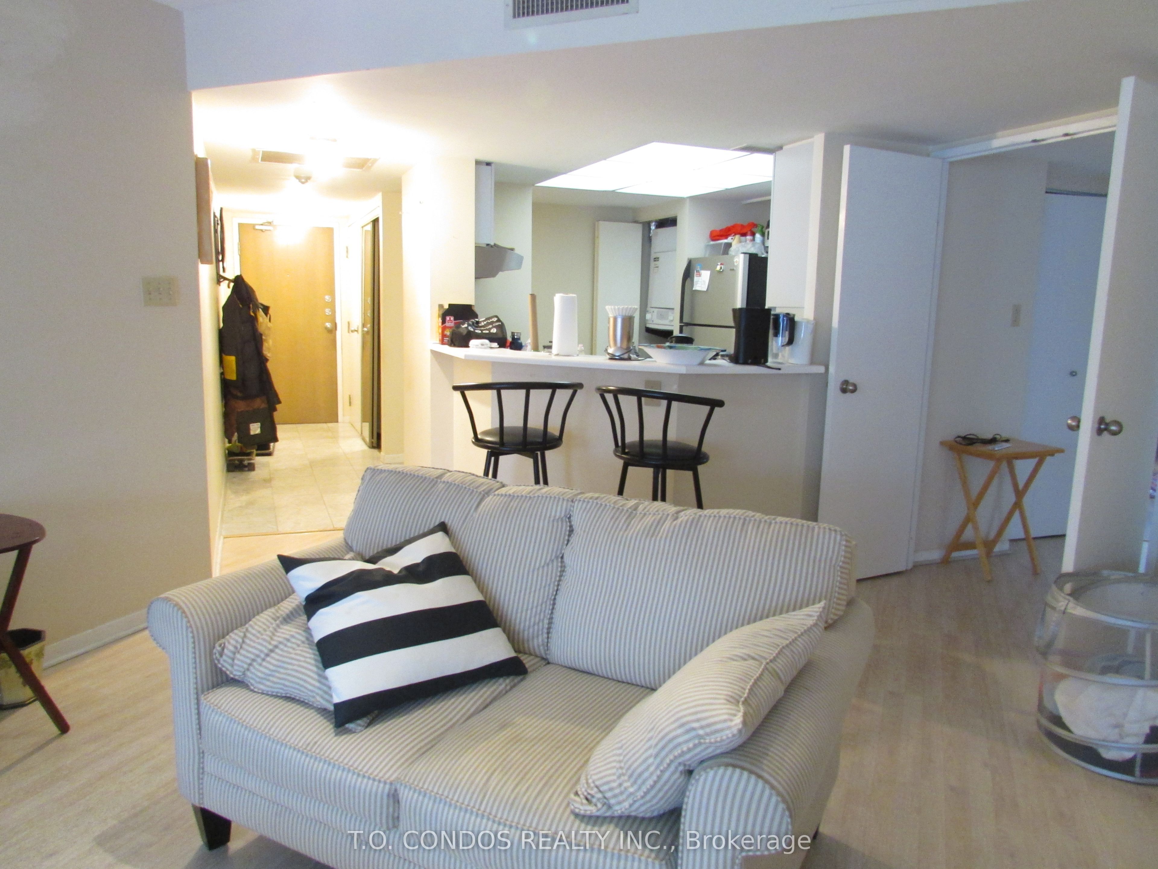 1001 Bay Street 1514, Toronto, ON M5S 3A6 photo 2