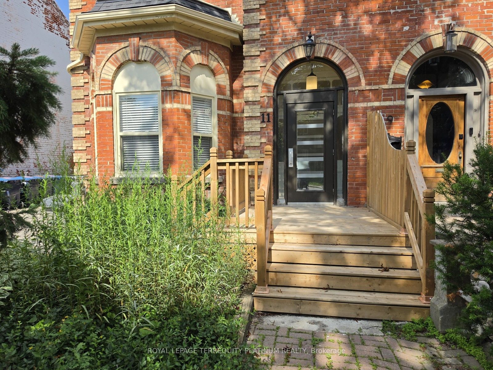 11 Beaconsfield Avenue 6, Toronto, ON M6J 3J1 photo 4