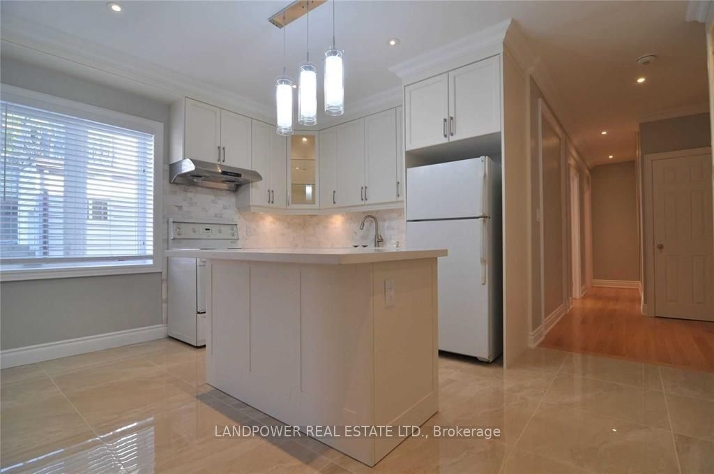 140 Manning Avenue Main, Toronto, ON M6J 2K5 photo 5