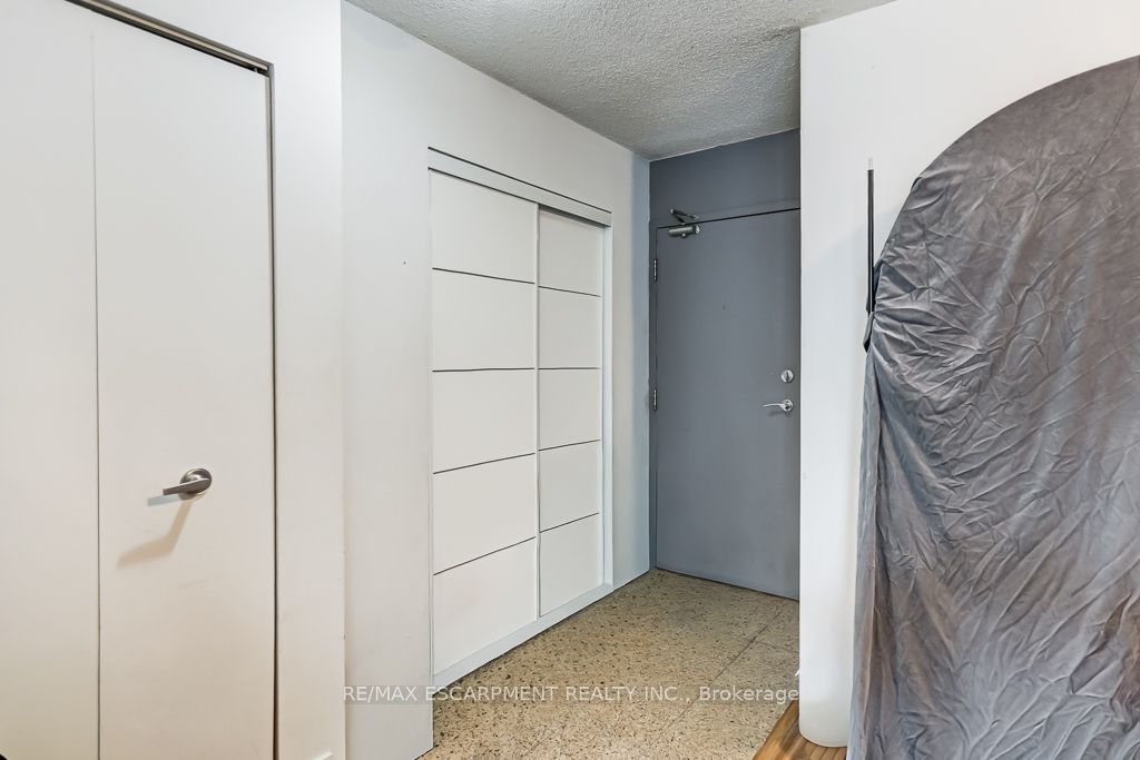 373 Front Street W 2510, Toronto, ON M5V 3R7 photo 4