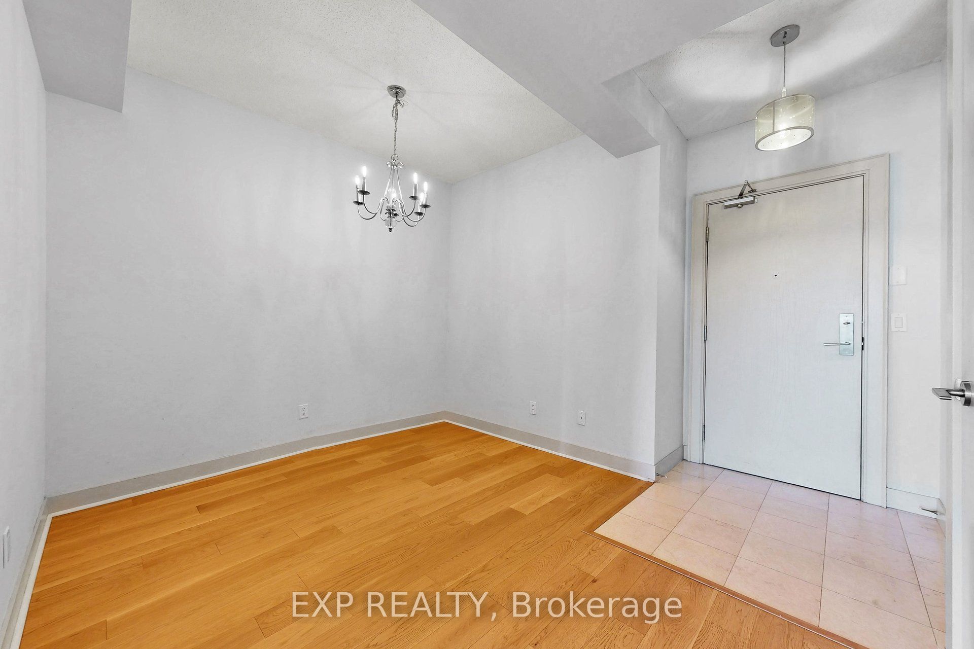 438 King Street W 1208, Toronto, ON M5V 3T9 photo 5