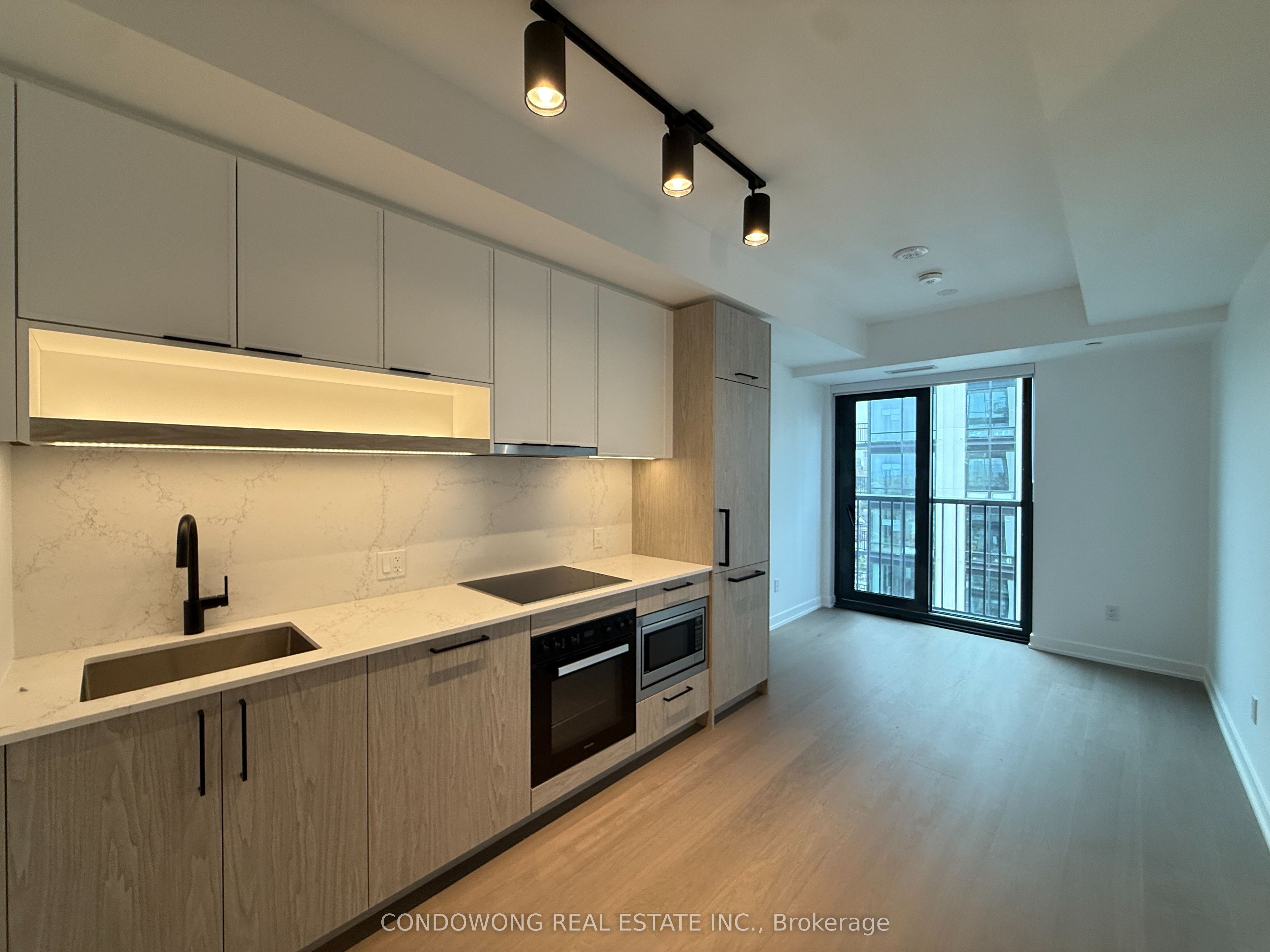 91 Montclair Avenue 2009, Toronto, ON M5P 0B1