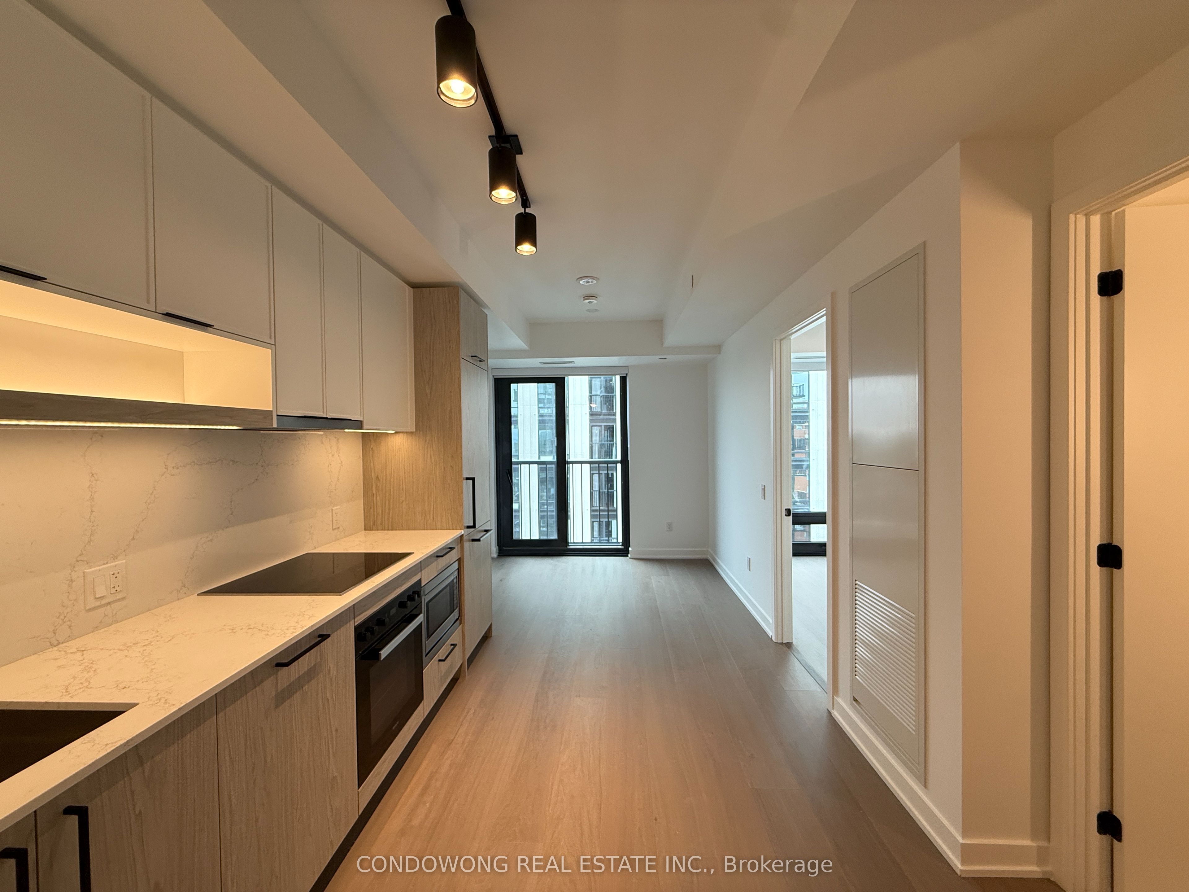 91 Montclair Avenue 2009, Toronto, ON M5P 0B1 photo 2
