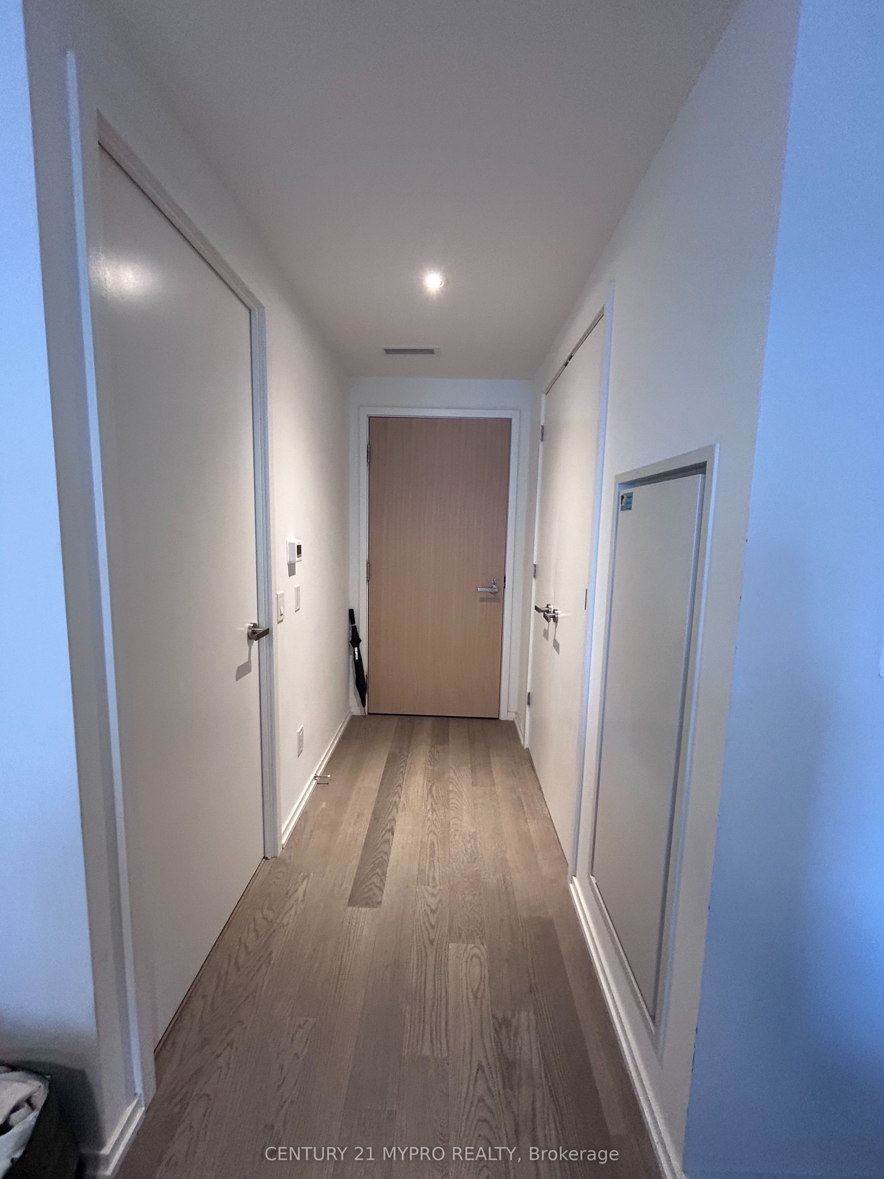 5 Soudan Avenue 1910, Toronto, ON M4S 0B1 photo 4