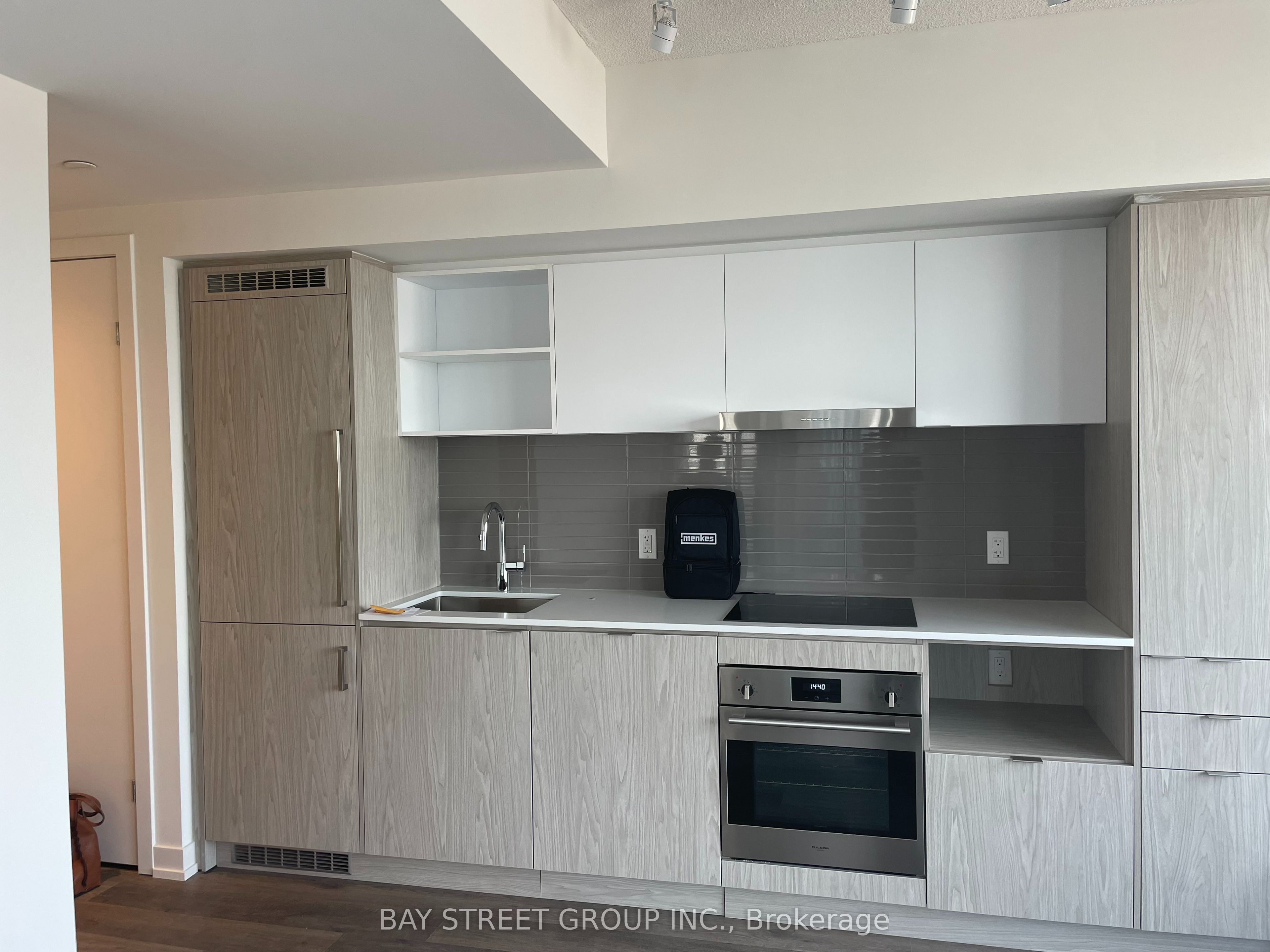 55 Cooper Street 2905, Toronto, ON M5E 0G1 photo 3