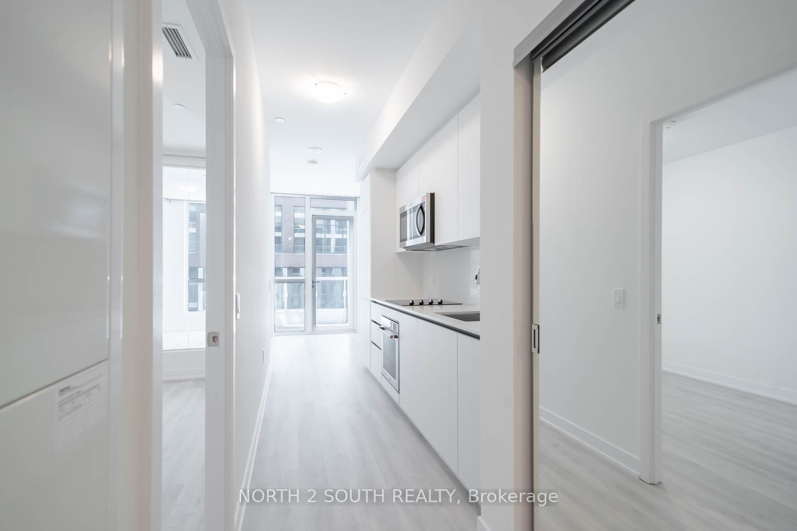 15 Richardson Street 526, Toronto, ON M5A 0Y5 photo 2