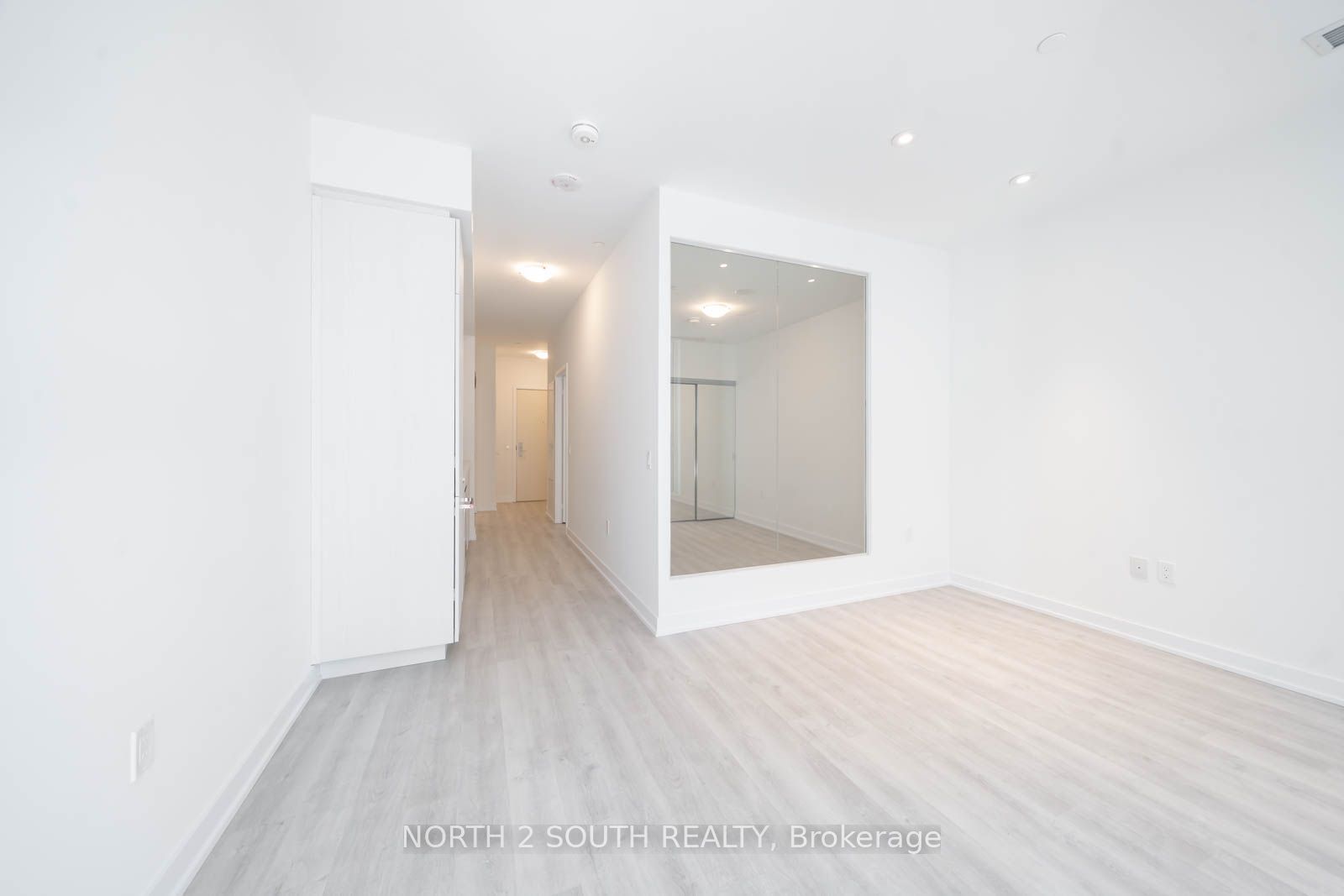 15 Richardson Street 526, Toronto, ON M5A 0Y5 photo 5