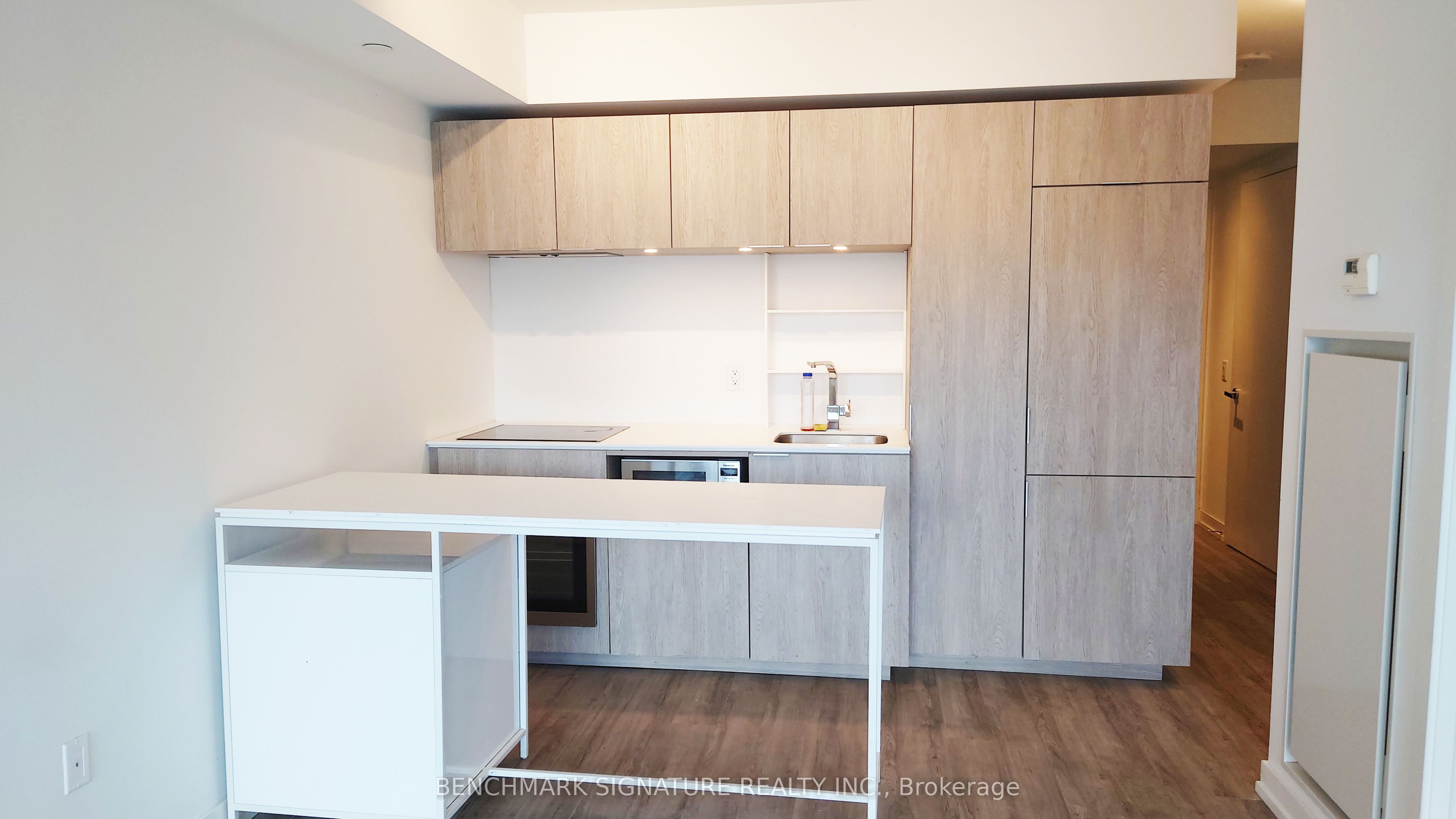 77 Shuter Street 305, Toronto, ON M5B 0B8