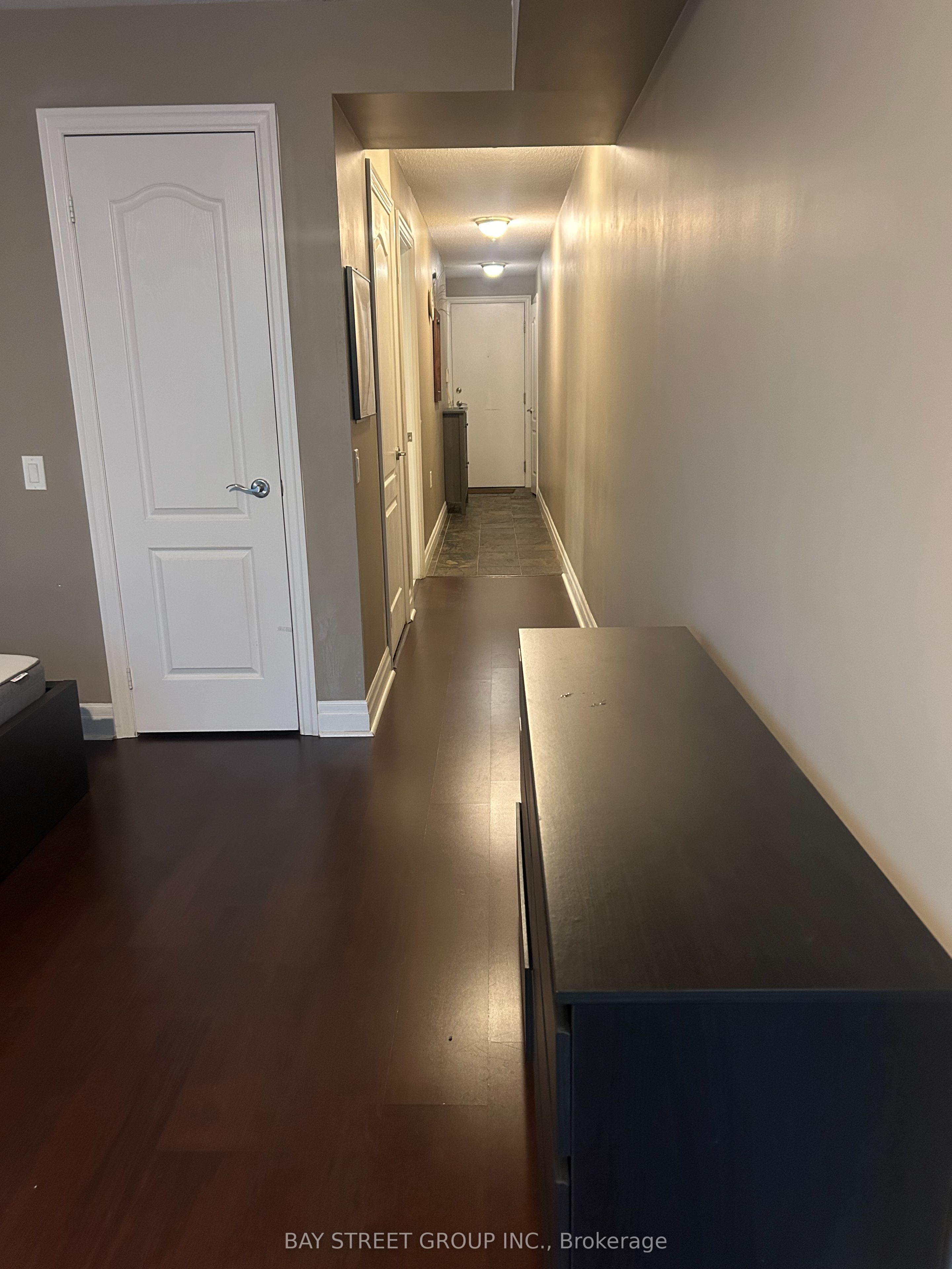 21 Hillcrest Avenue 204, Toronto, ON M2N 7K2 photo 5
