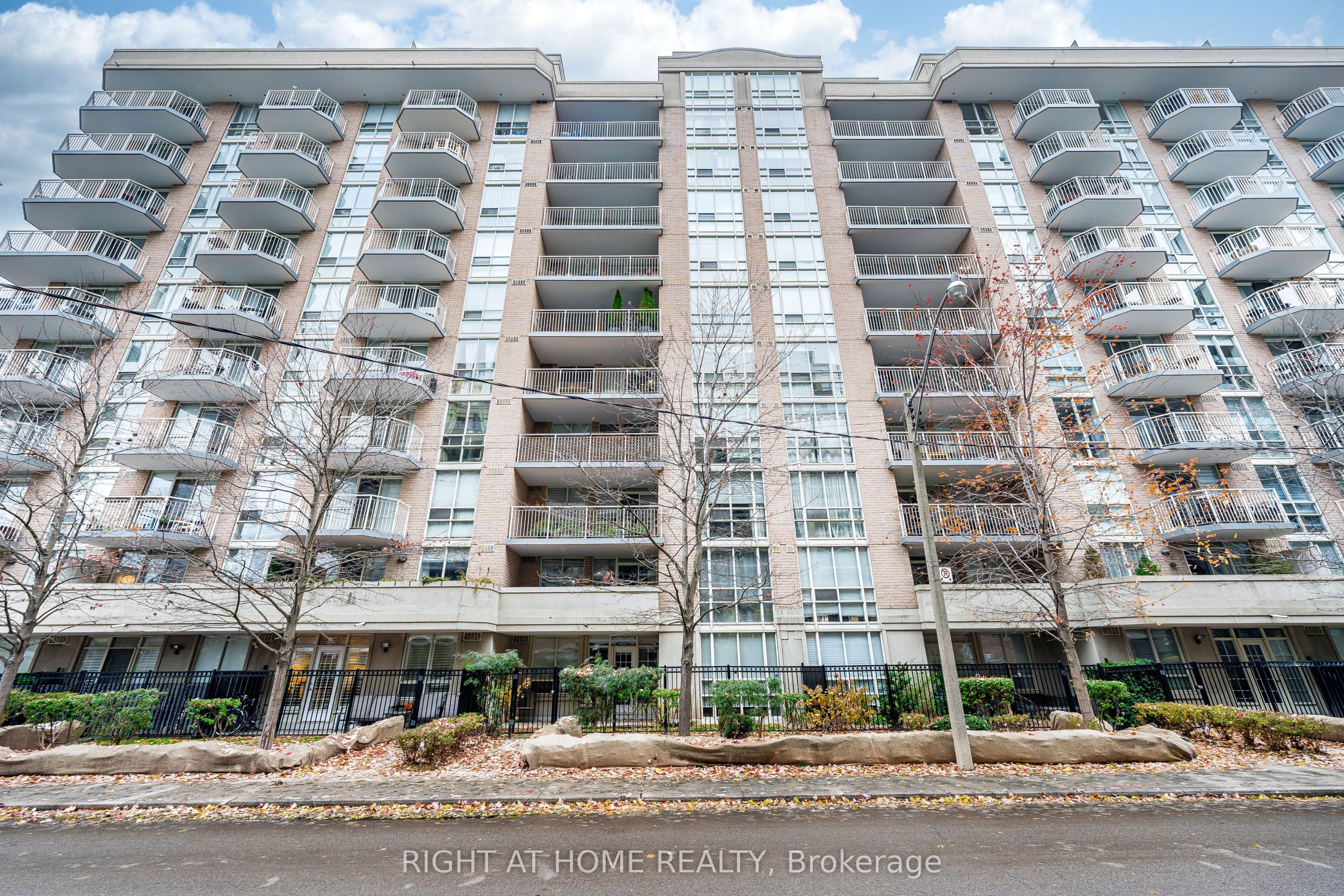 18 Stafford Street N 602, Toronto, ON M5V 3W4 photo 3