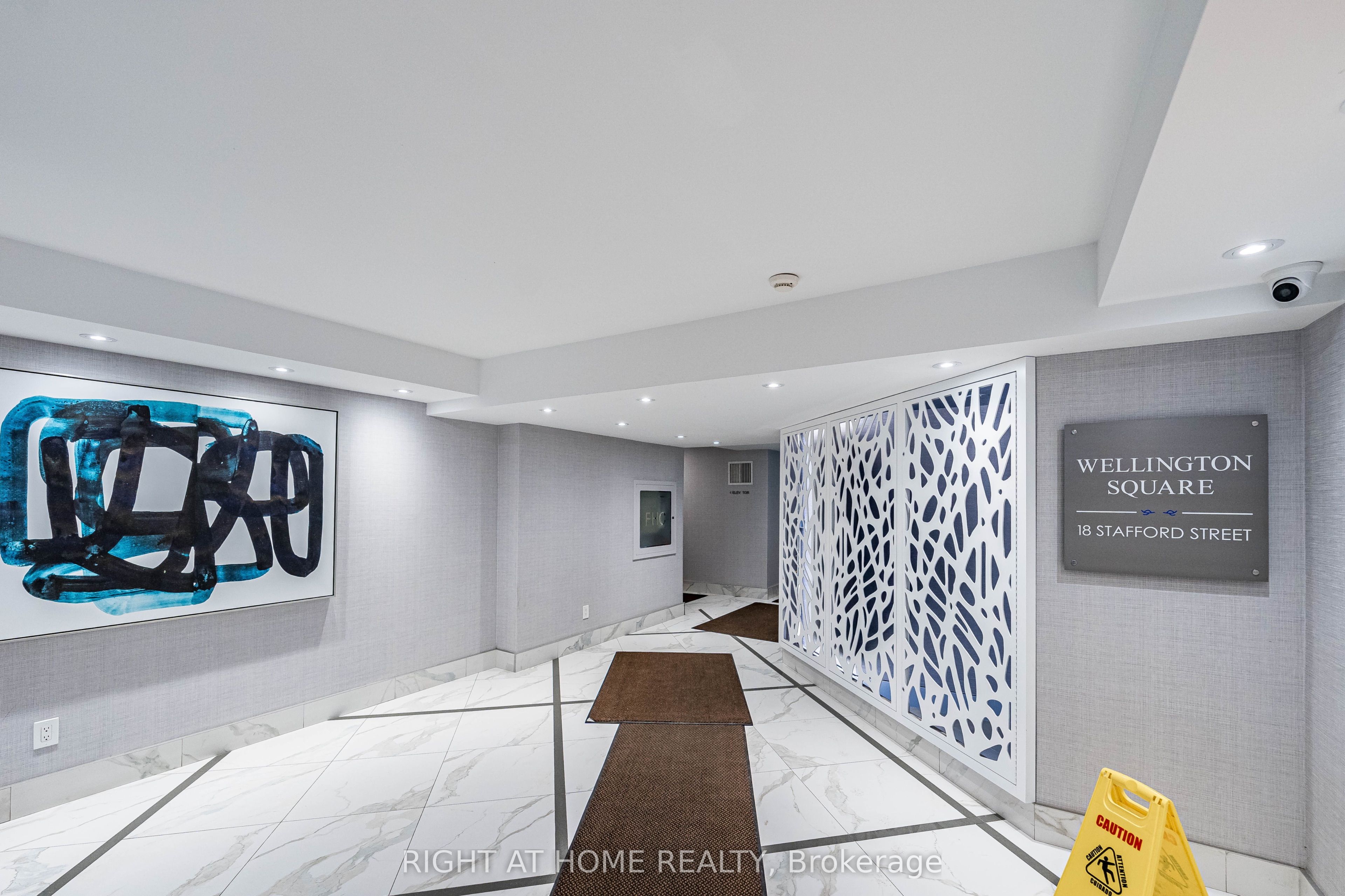 18 Stafford Street N 602, Toronto, ON M5V 3W4 photo 5