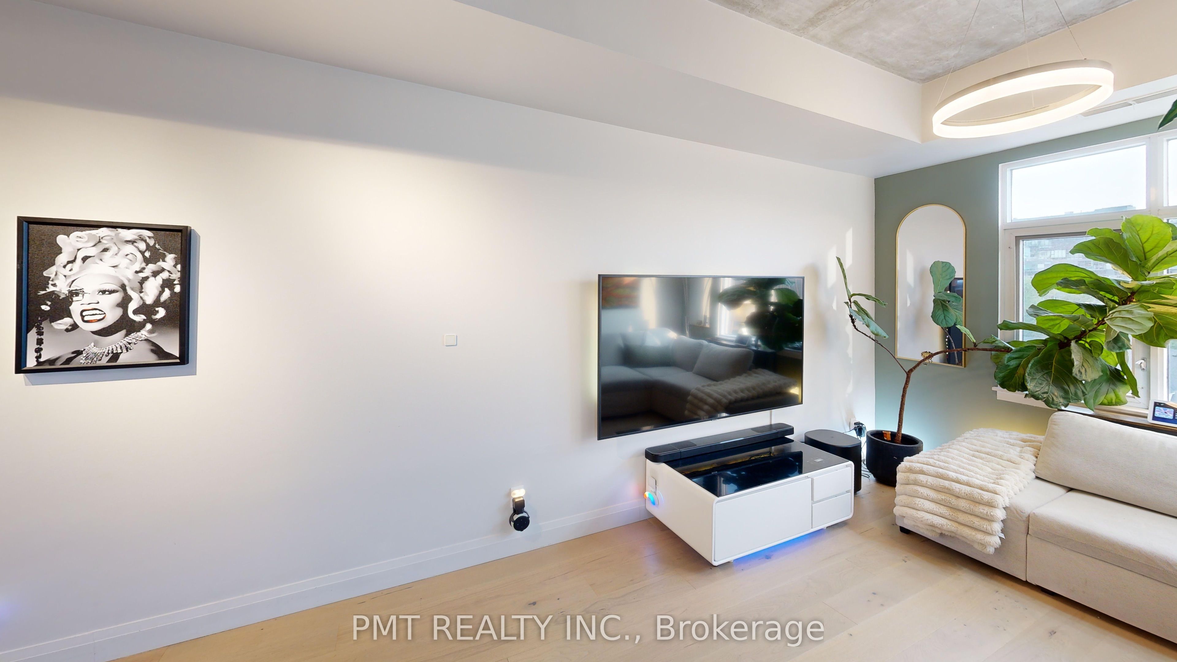 550 Front Street W Ph17, Toronto, ON M5V 3N5 photo 3