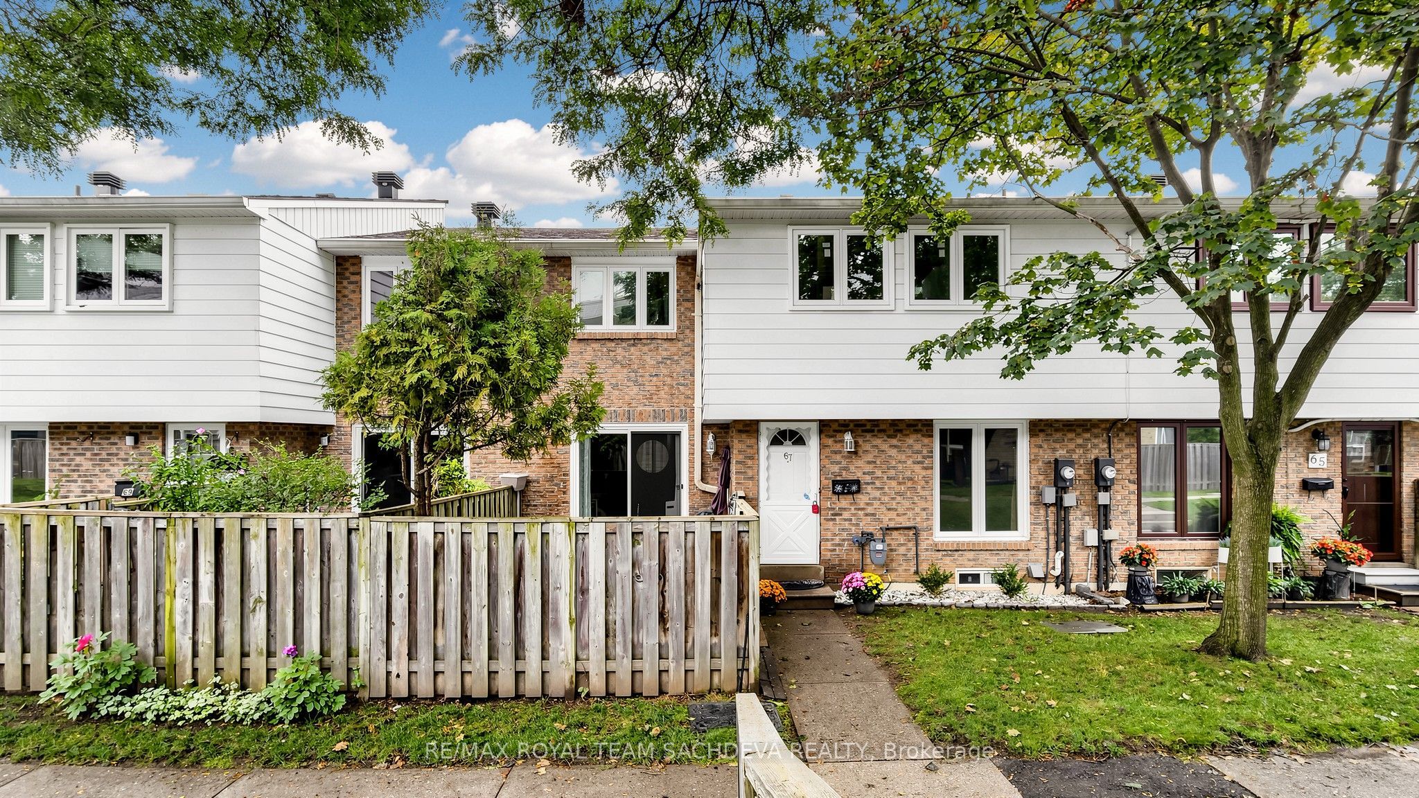 67 Rock Fernway 156, Toronto, ON M2J 4N3