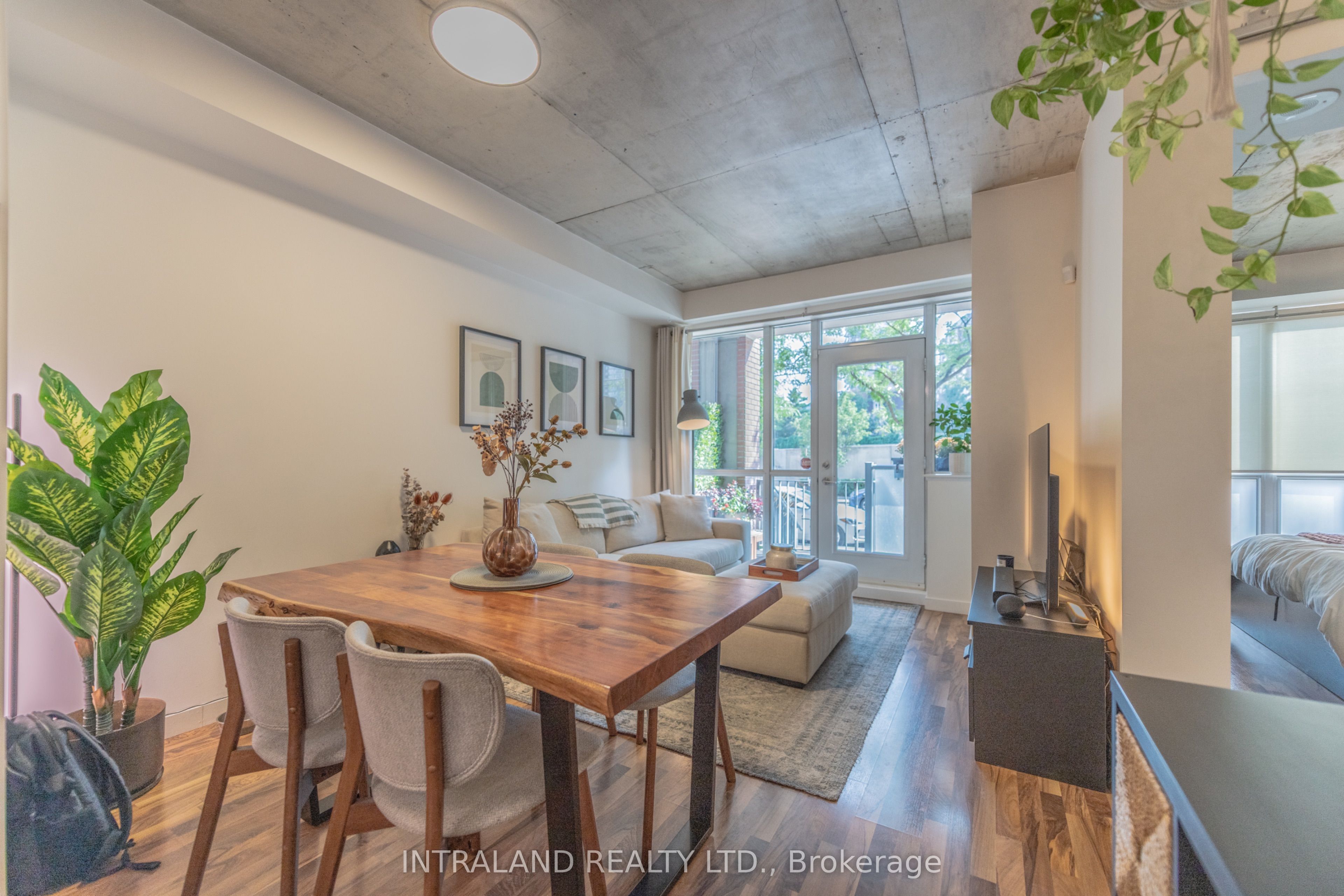 1 Shaw Street 113, Toronto, ON M6K 0A1 photo 2