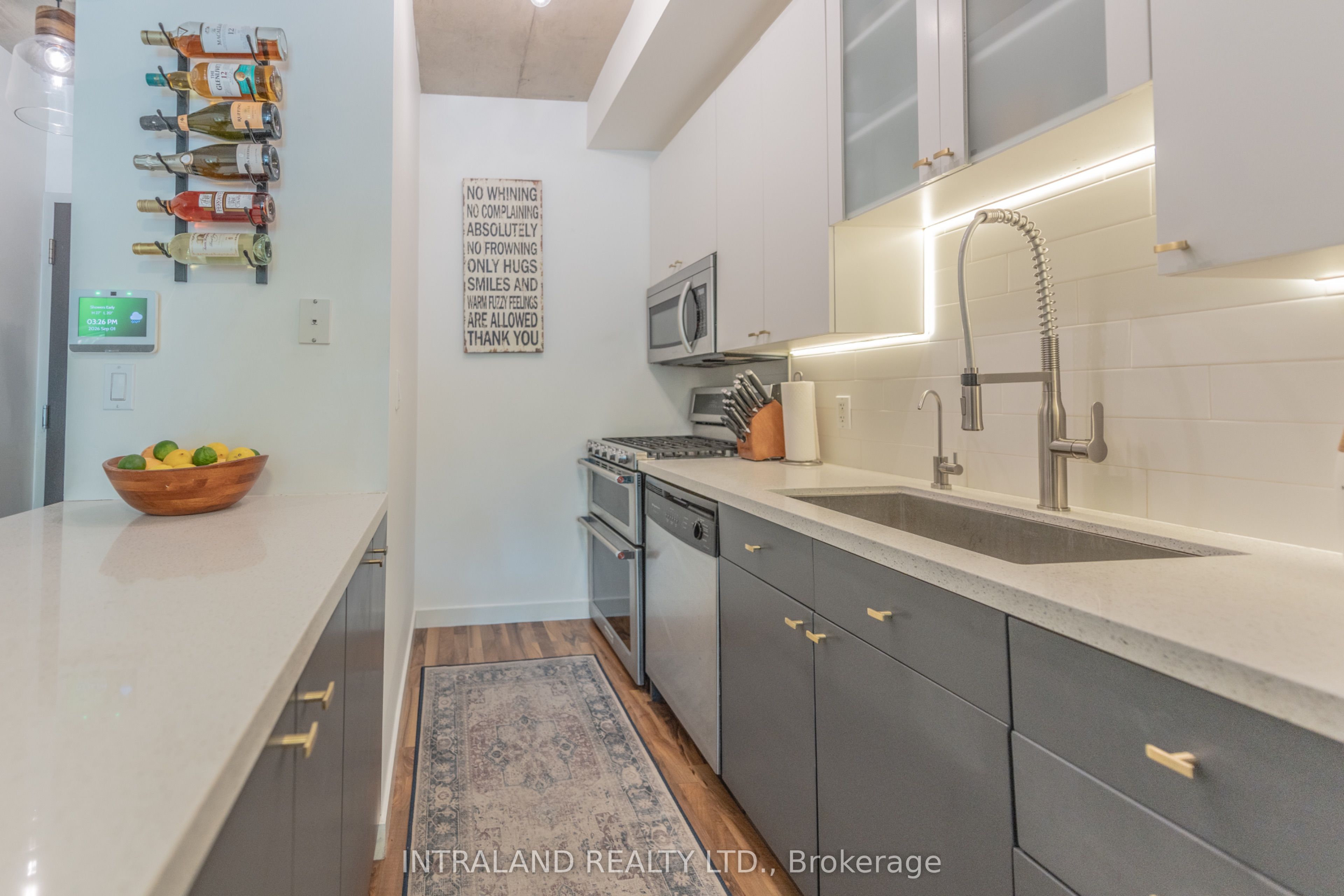 1 Shaw Street 113, Toronto, ON M6K 0A1 photo 4
