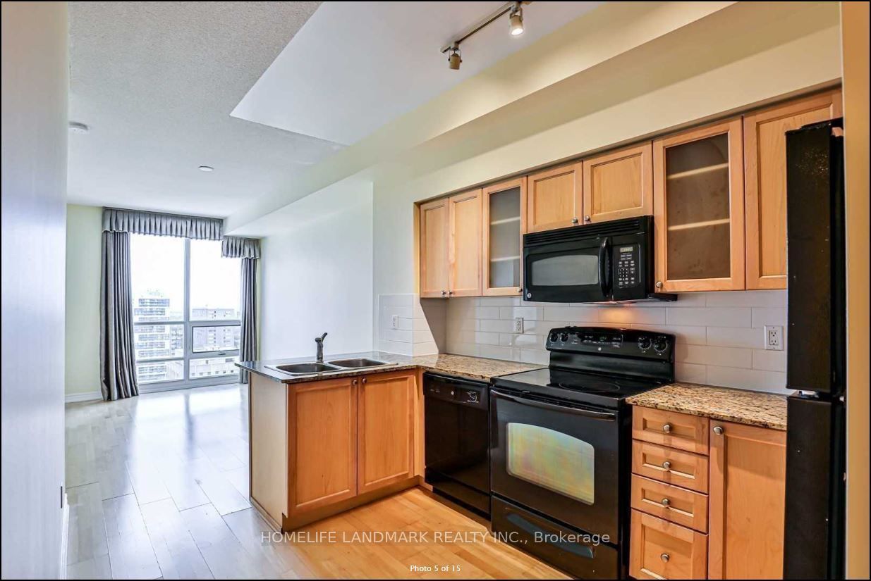 761 Bay Street 3303, Toronto, ON M5G 2R2 photo 3
