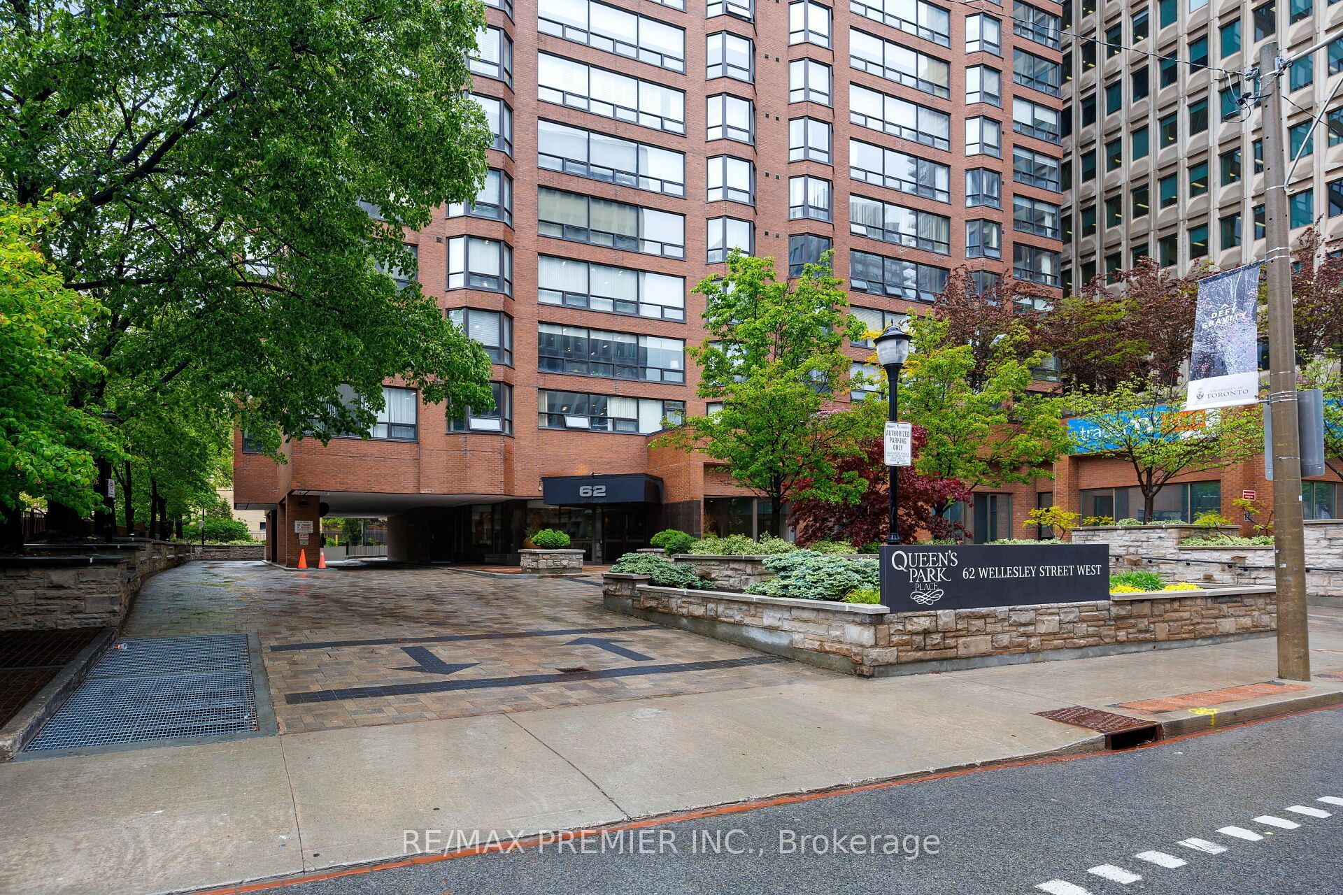 62 Wellesley Street W 1903, Toronto, ON M5S 2X3 photo 2