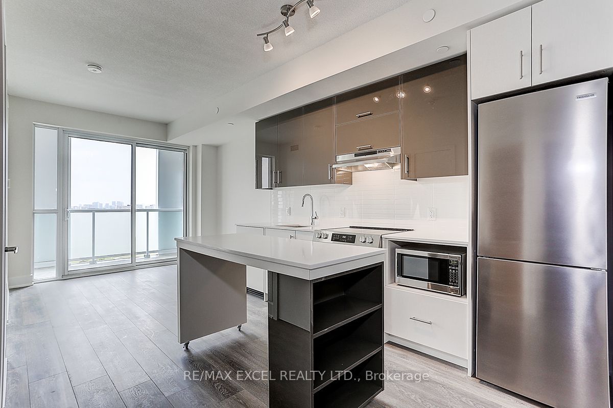 188 Fairview Mall Drive 1710, Toronto, ON M2J 0H7 photo 3
