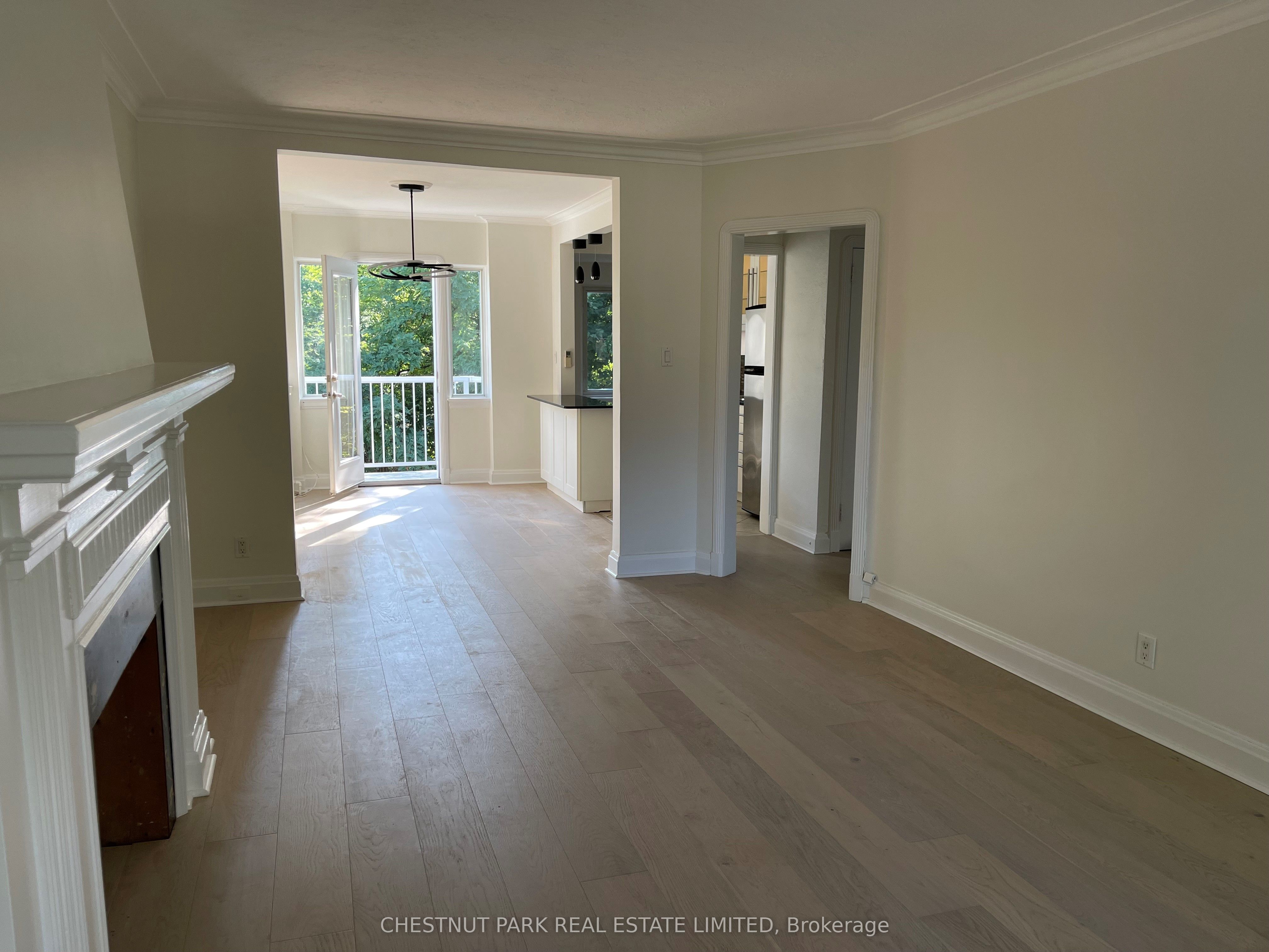 101 Chatsworth Drive Upper, Toronto, ON M4R 1R8 photo 3
