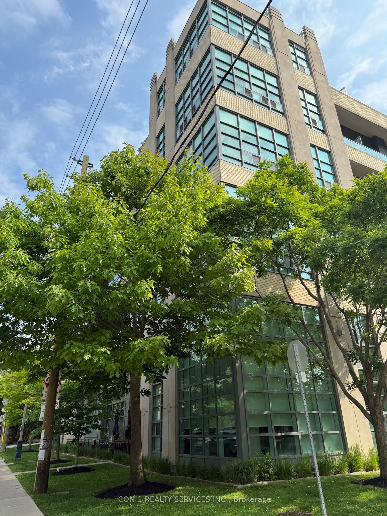 380 Macpherson Avenue 313, Toronto, ON M4V 3E3