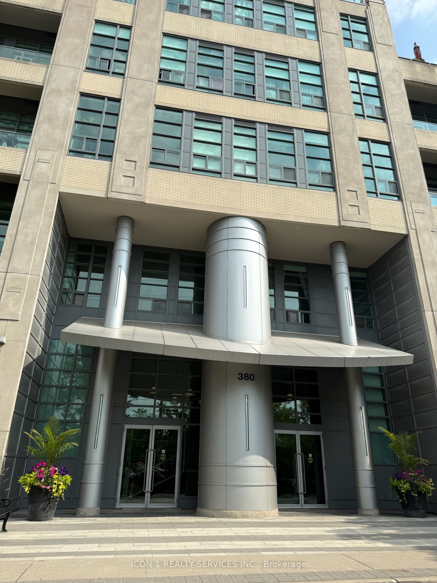 380 Macpherson Avenue 313, Toronto, ON M4V 3E3 photo 4