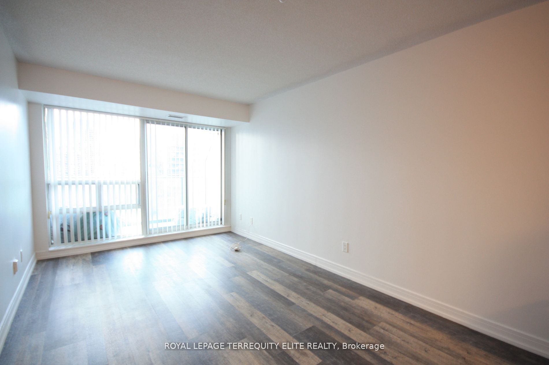 31 Bales Avenue 911, Toronto, ON M2N 7L6 photo 5
