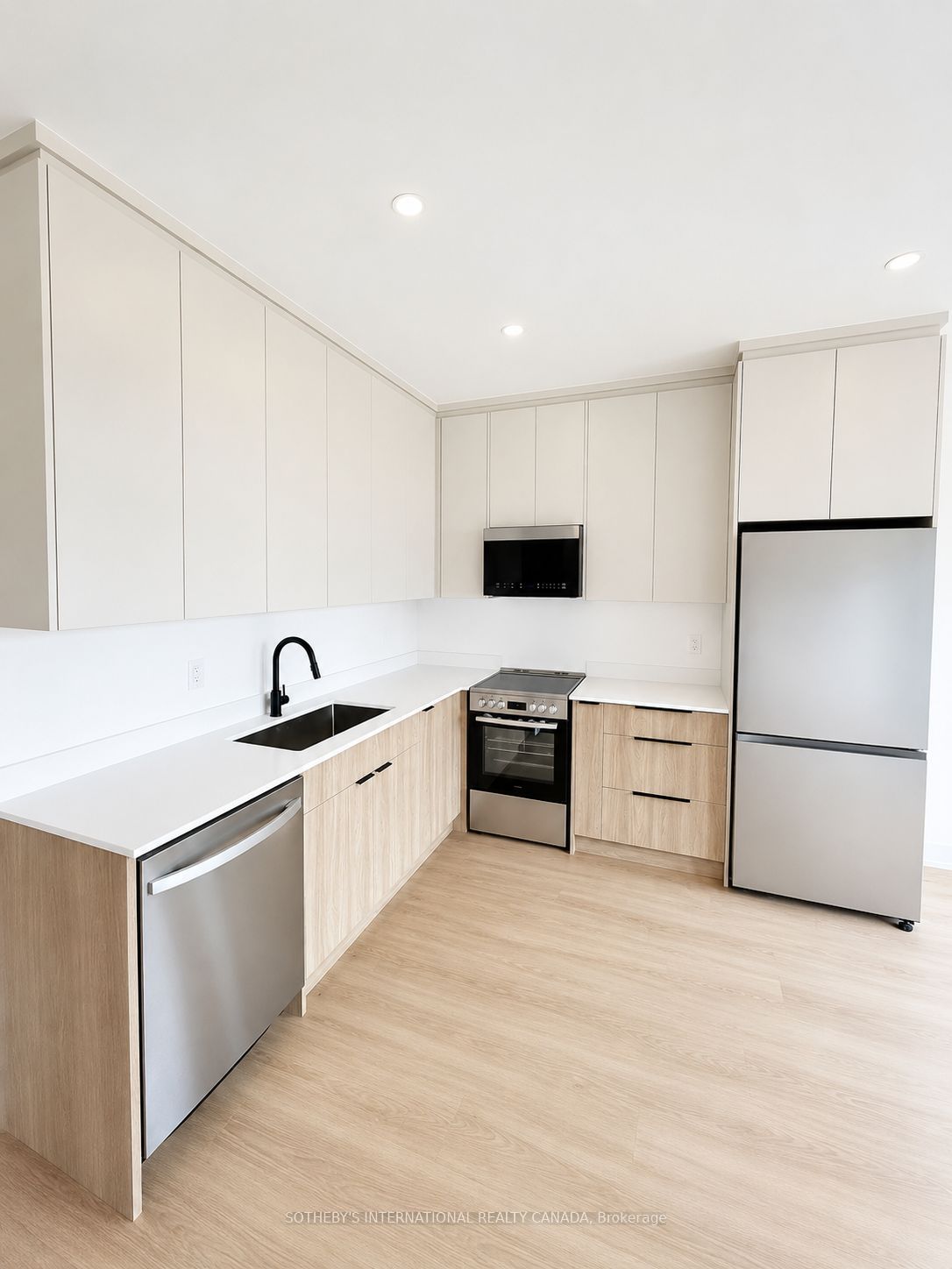 207 Connaught Avenue 1, Toronto, ON M2M 1H6 photo 3