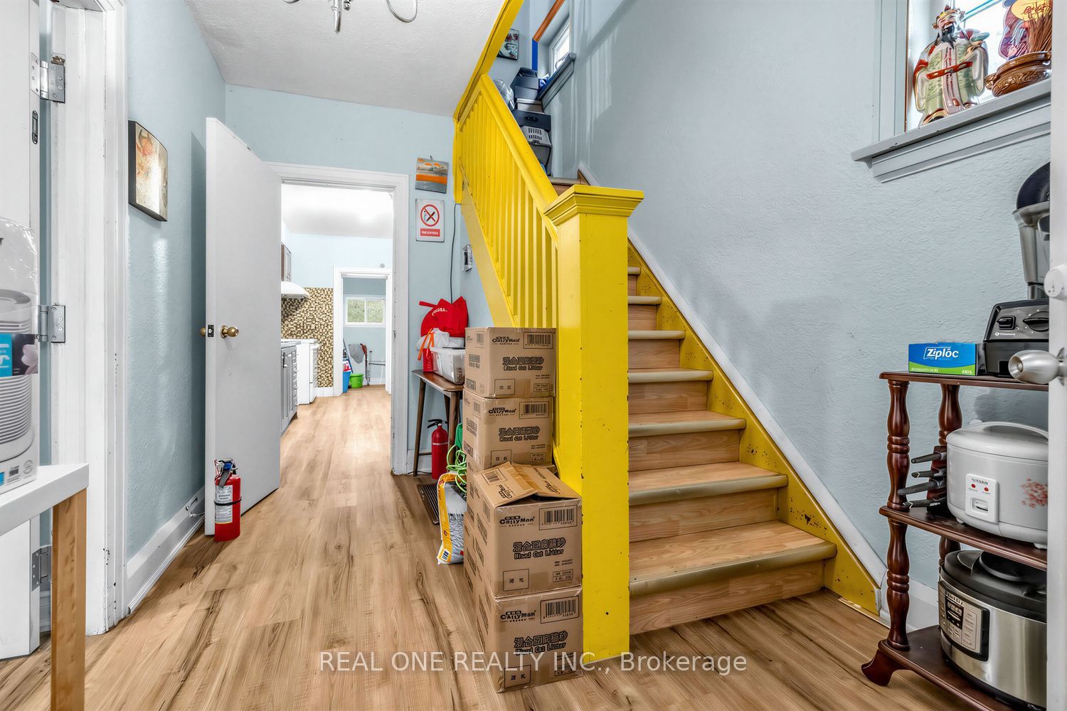 112 Oxford Street, Toronto, ON M5T 1P3 photo 4