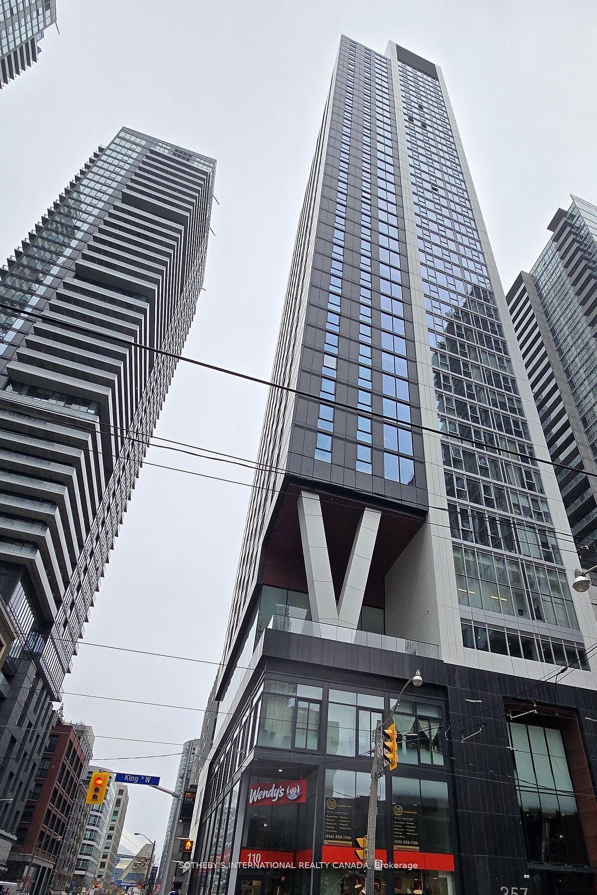 357 King Street W 2503, Toronto, ON M5V 0S7