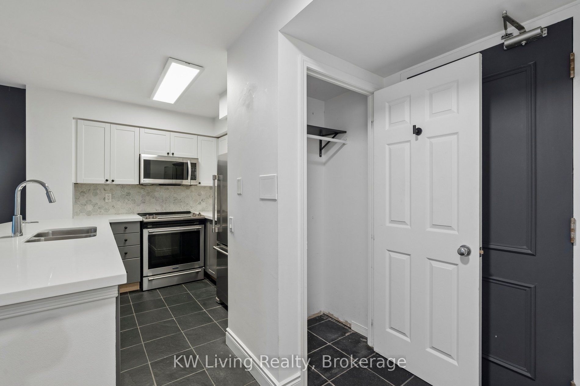 388 Bloor Street E 707, Toronto, ON M4W 3W9 photo 3