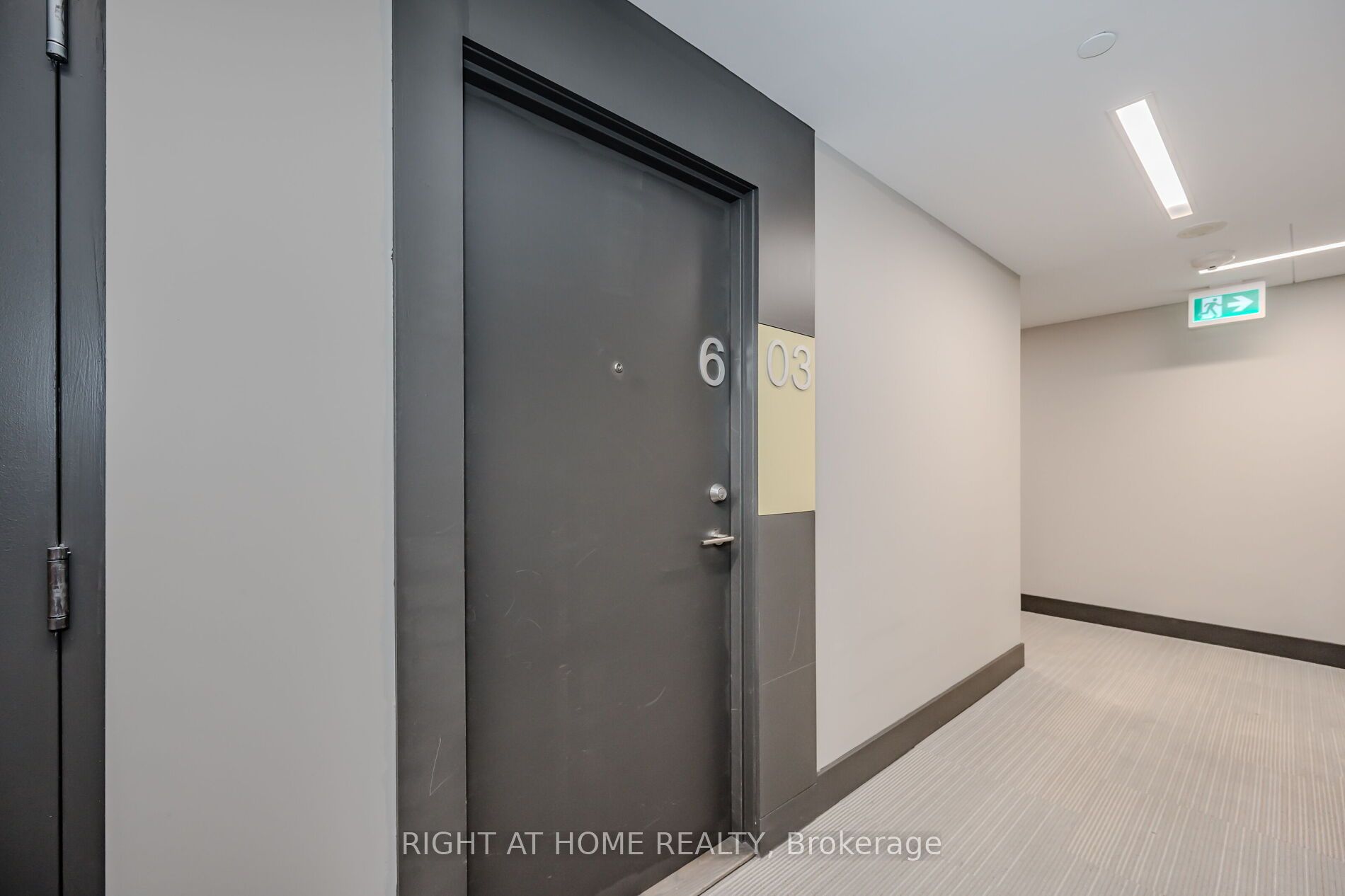 68 Merton Street 603, Toronto, ON M4S 1A1 photo 3