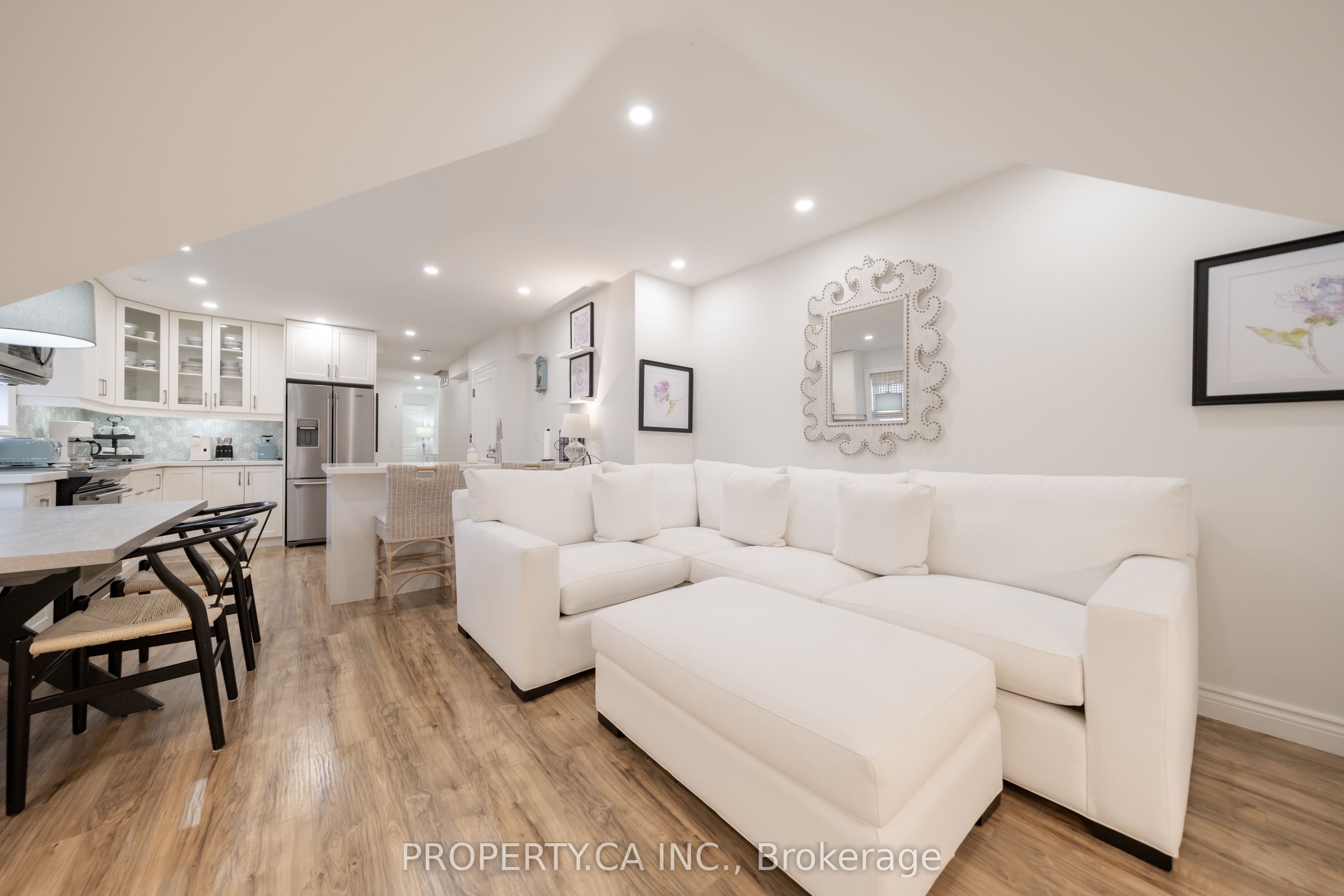 963 Avenue Road 8, Toronto, ON M5P 2K9