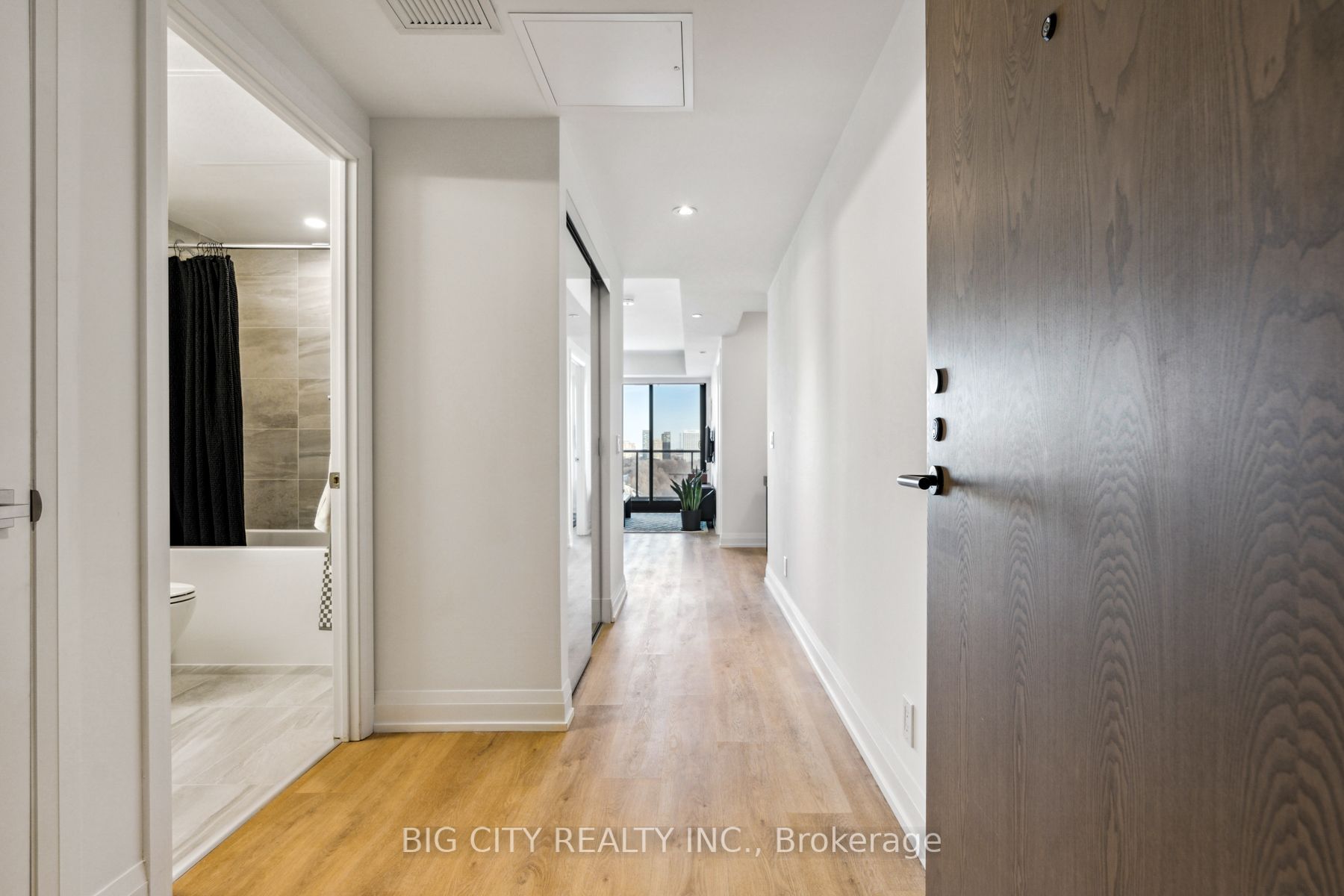 36 Brentcliffe Road 1509, Toronto, ON M4G 0E1 photo 3
