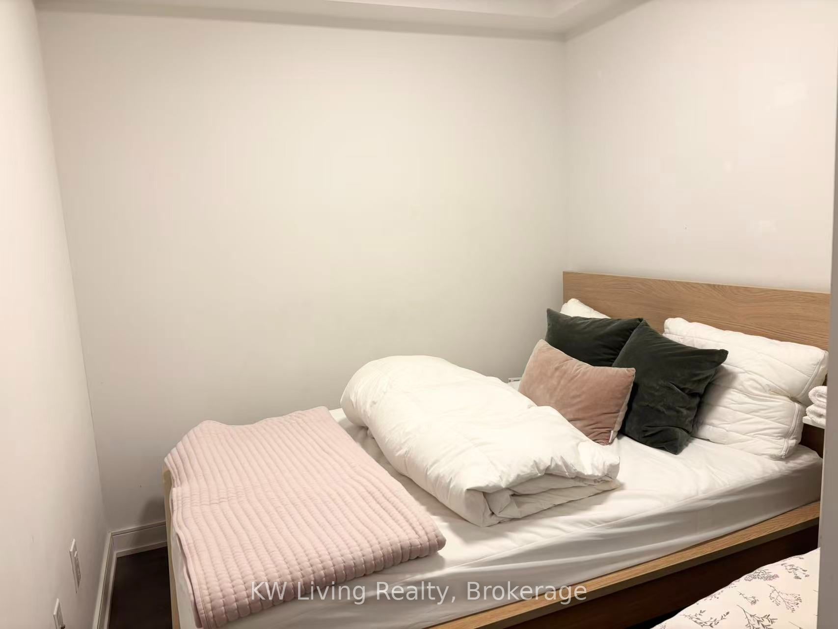 525 Adelaide Street W 1033, Toronto, ON M5V 0N7 photo 4