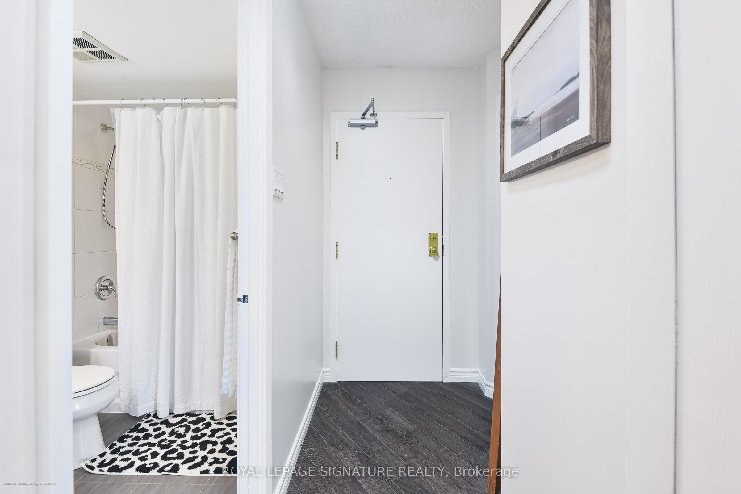 456 College Street 415, Toronto, ON M6G 4A3 photo 2