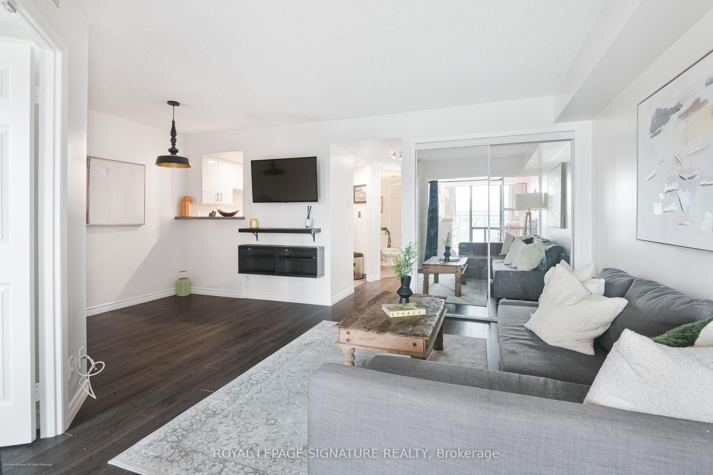 456 College Street 415, Toronto, ON M6G 4A3 photo 4