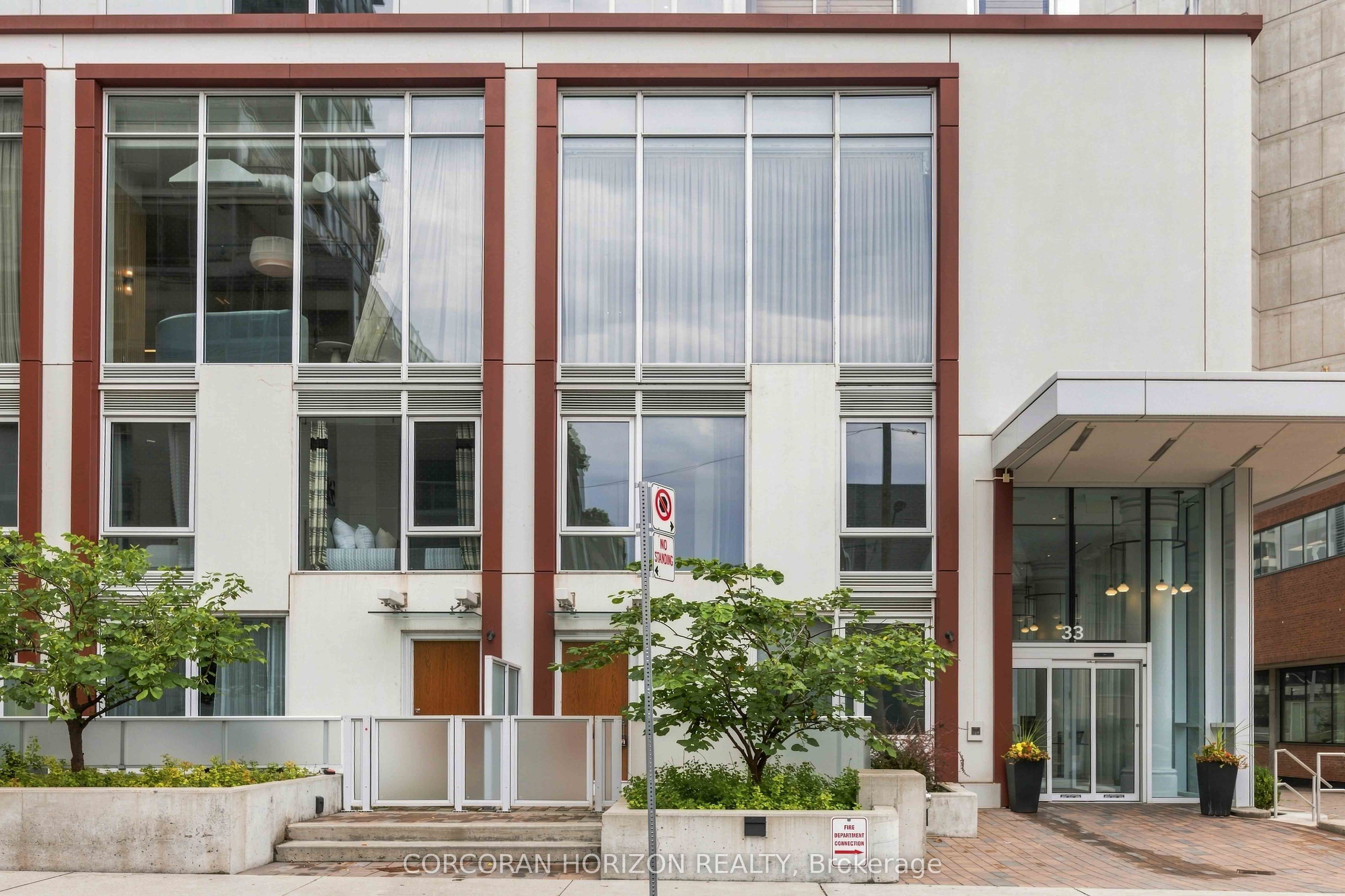 33 Helendale Avenue 101, Toronto, ON M4R 1C5 photo 2