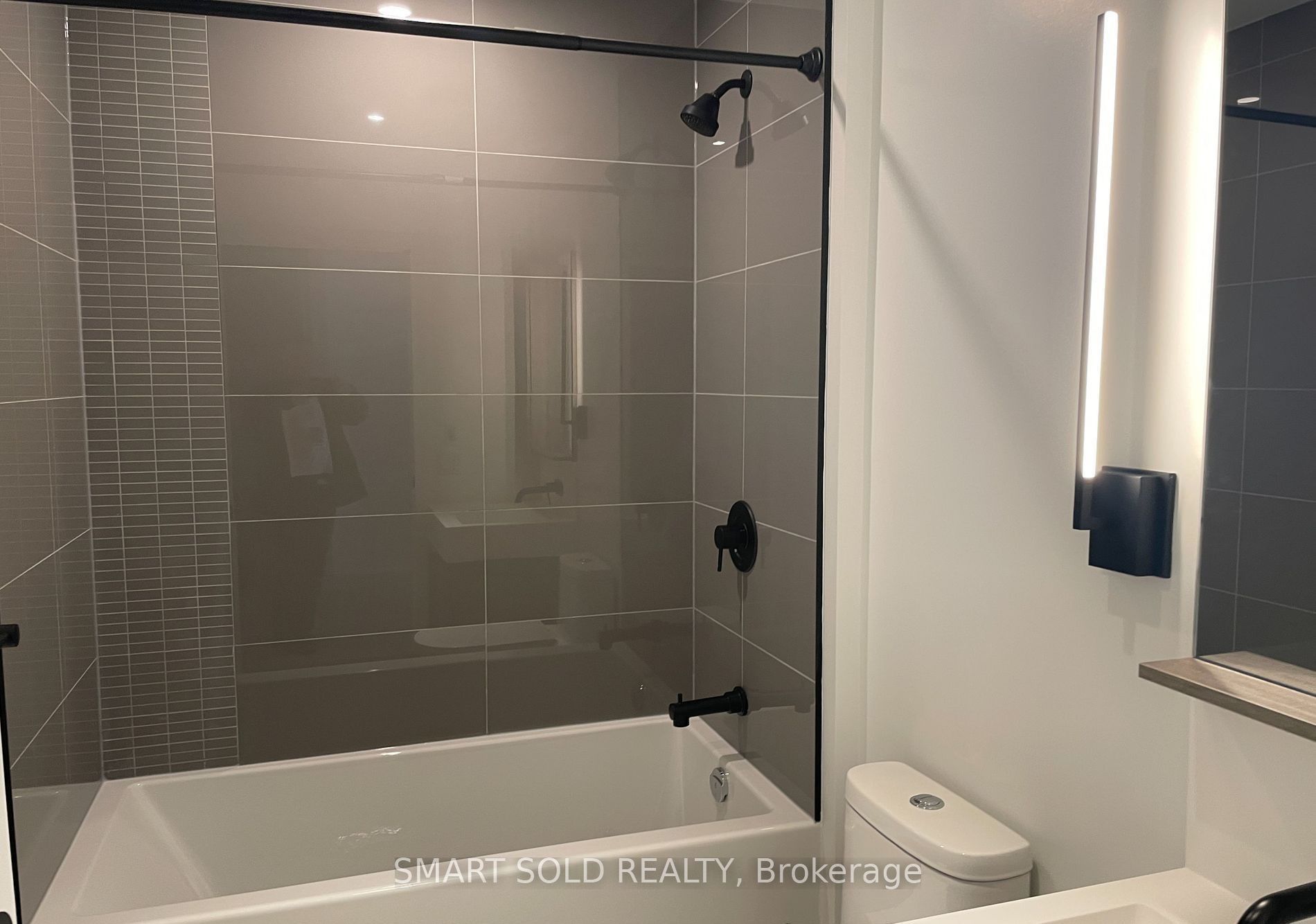 117 broadway Avenue 3005, Toronto, ON M4P 1V4 photo 5