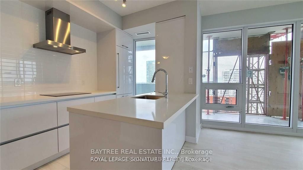 2221 Yonge Street 1203, Toronto, ON M4S 2B5 photo 4