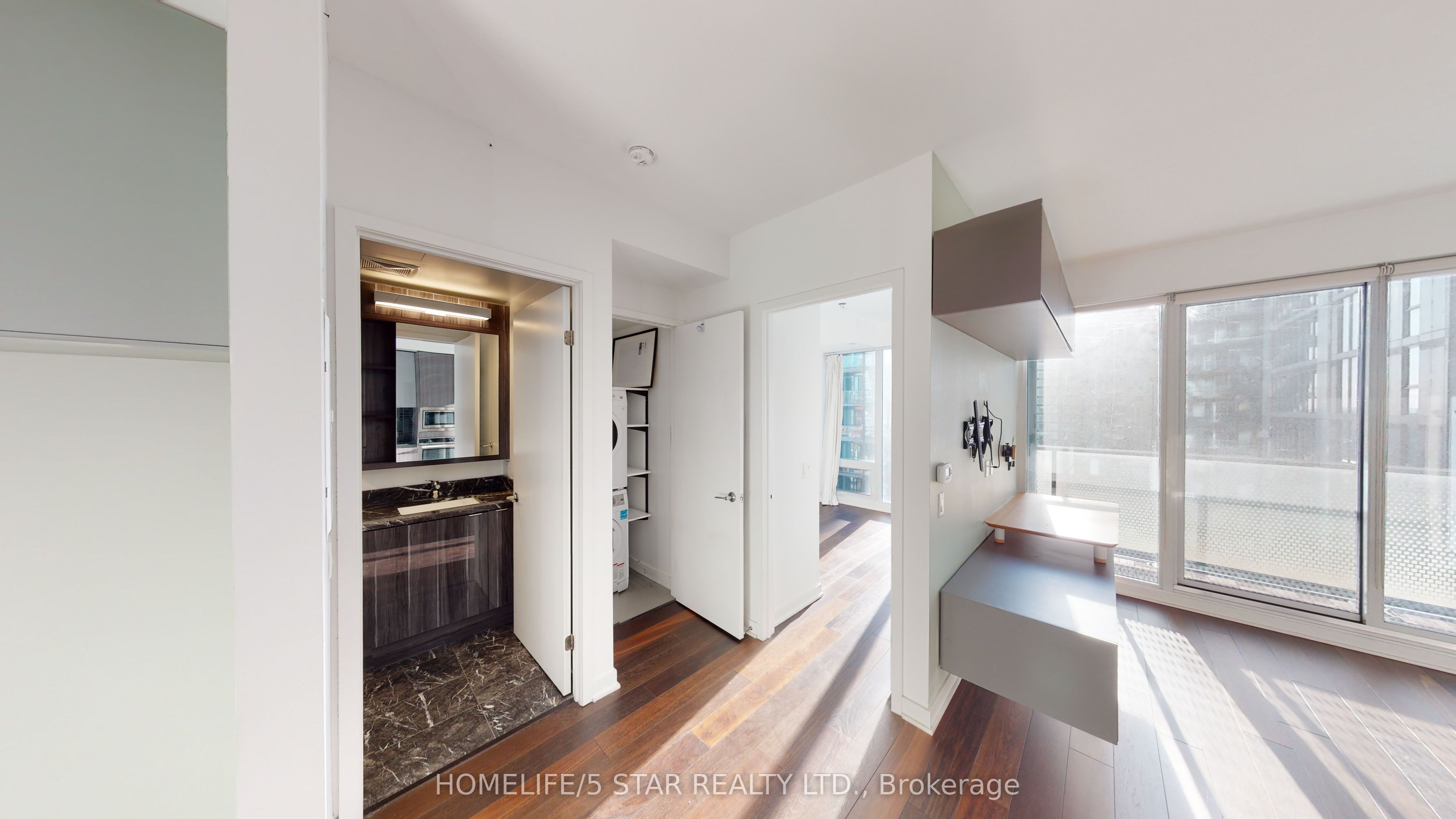 115 Blue Jays Street 2507, Toronto, ON M5V 0N4 photo 5