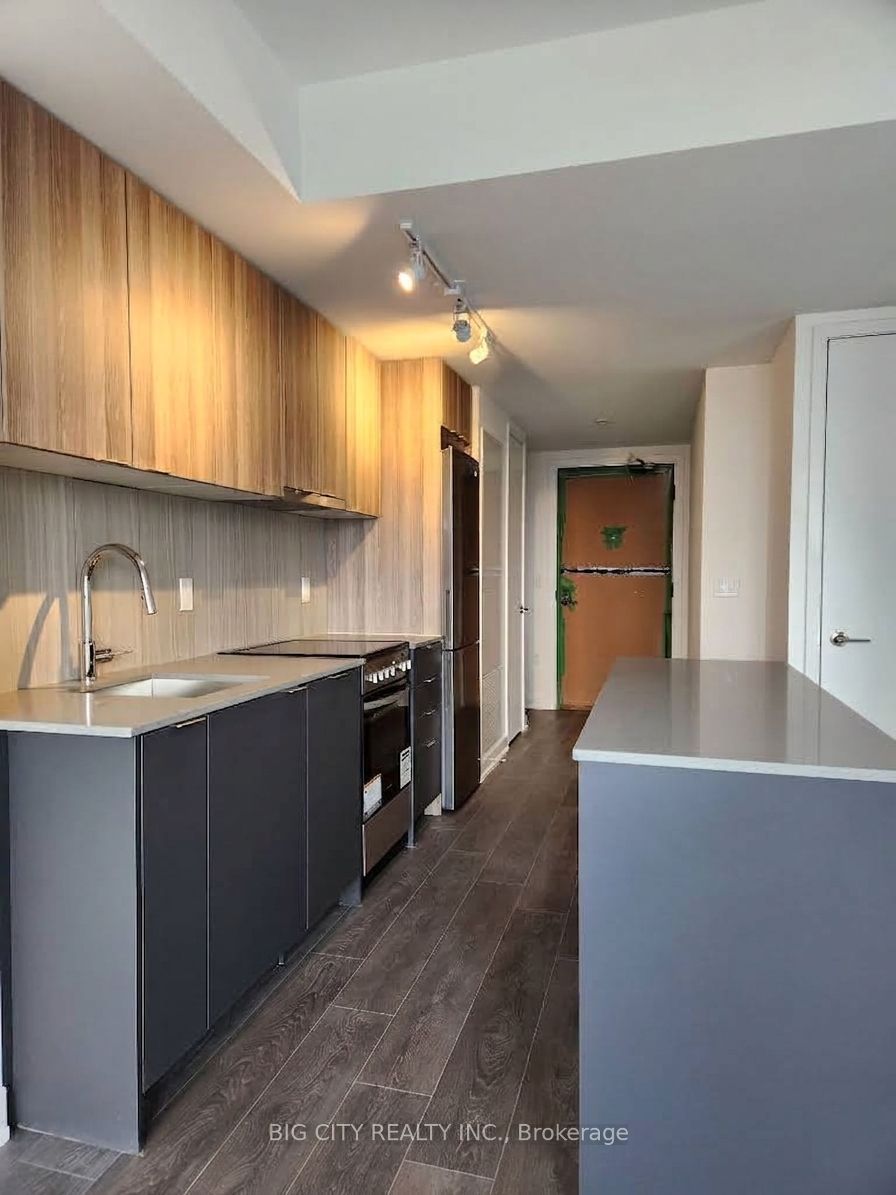 8 Tippett Road 1201, Toronto, ON M3H 0E7 photo 2