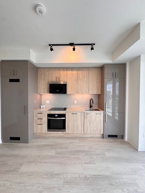 280 Dundas Street W 2511, Toronto, ON M5T 1G2 photo 2