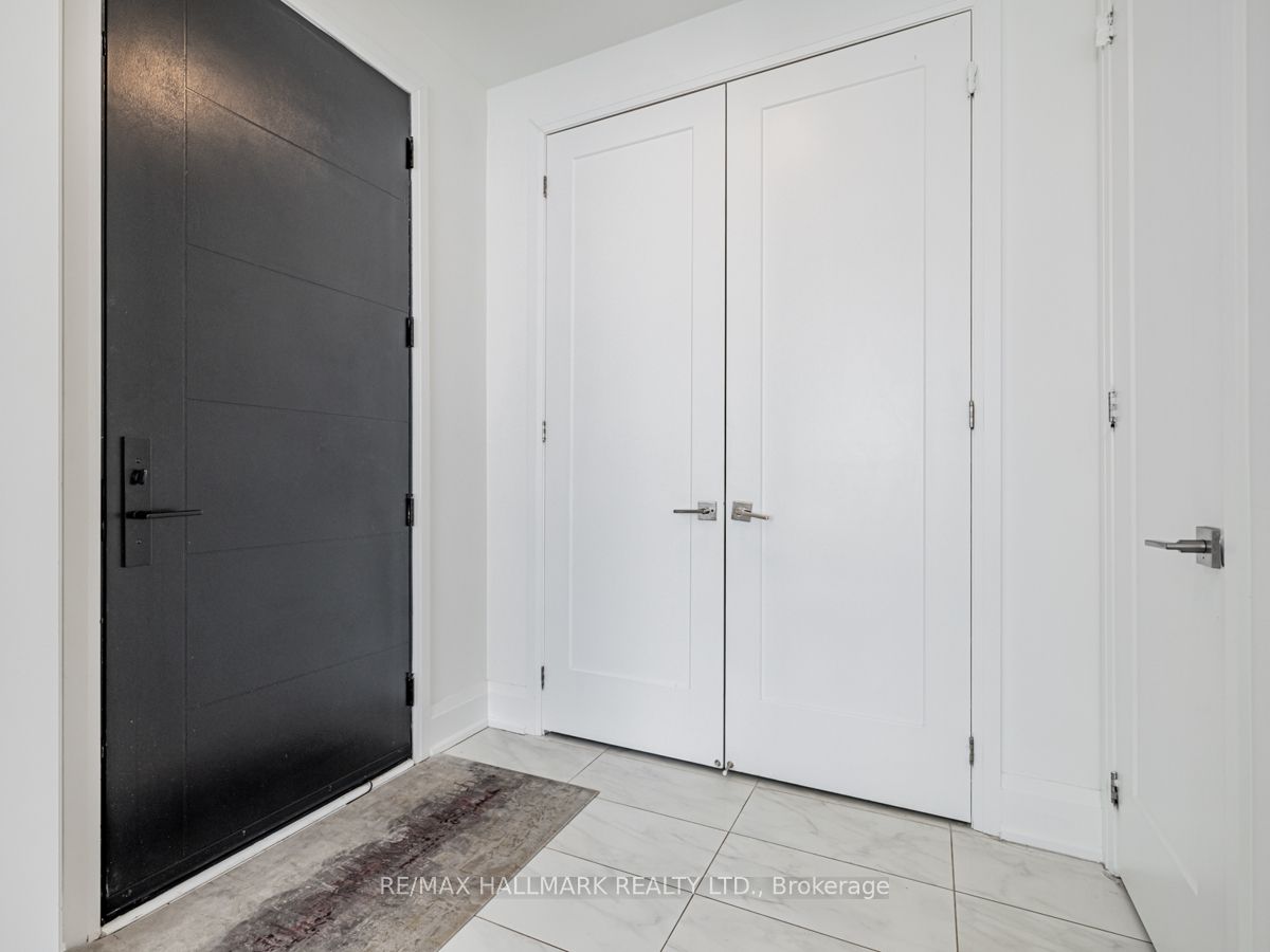 17 Greenbriar Road 1, Toronto, ON M2K 0G7 photo 2