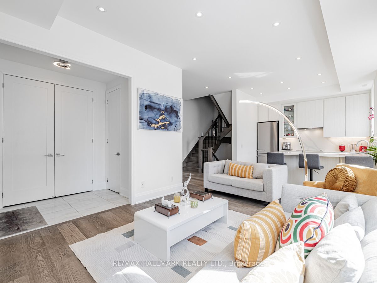 17 Greenbriar Road 1, Toronto, ON M2K 0G7 photo 4