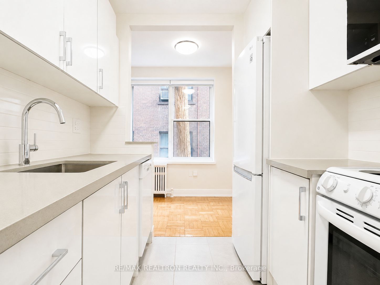 1545 Bathurst Street 109, Toronto, ON M5P 3H6 photo 5