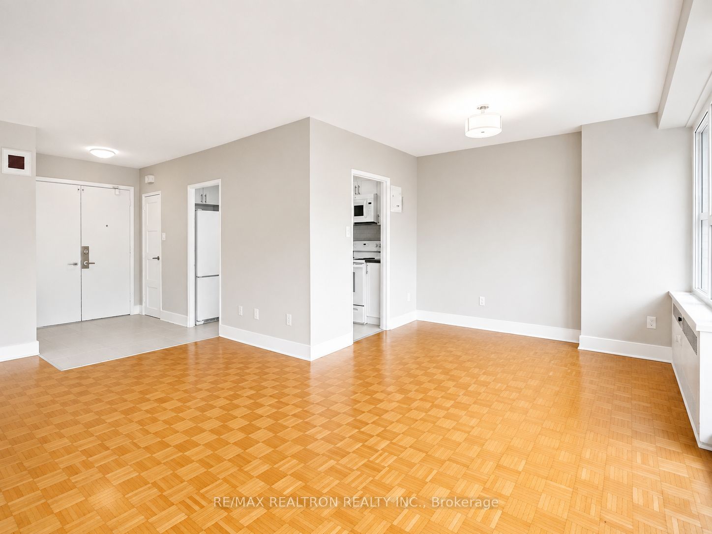 10 Shallmar Boulevard 503, Toronto, ON M5N 1J4 photo 3