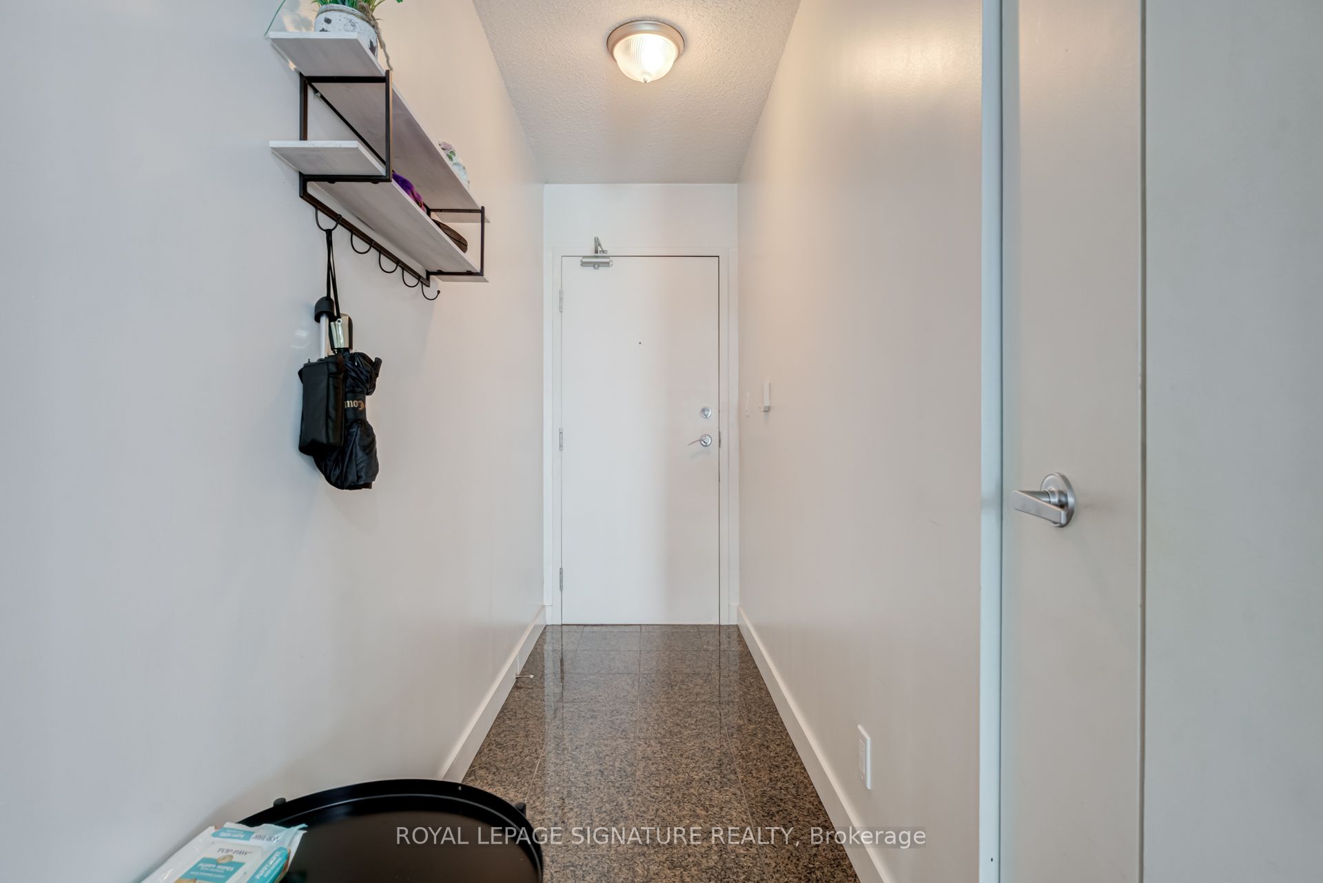 381 Front Street W 2101, Toronto, ON M5V 3R8 photo 2